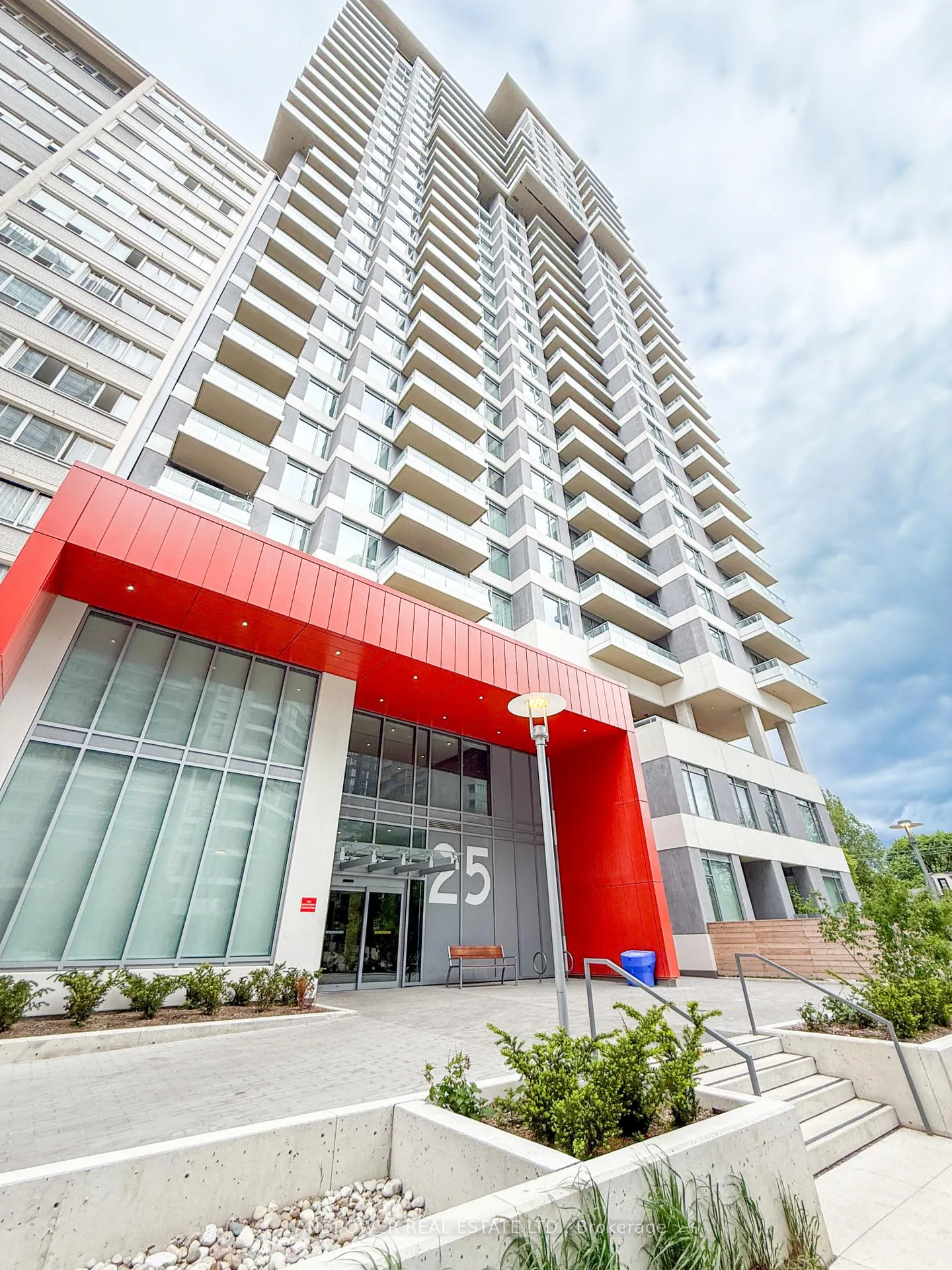 Front of Unit 510, 25 Holly Street W
