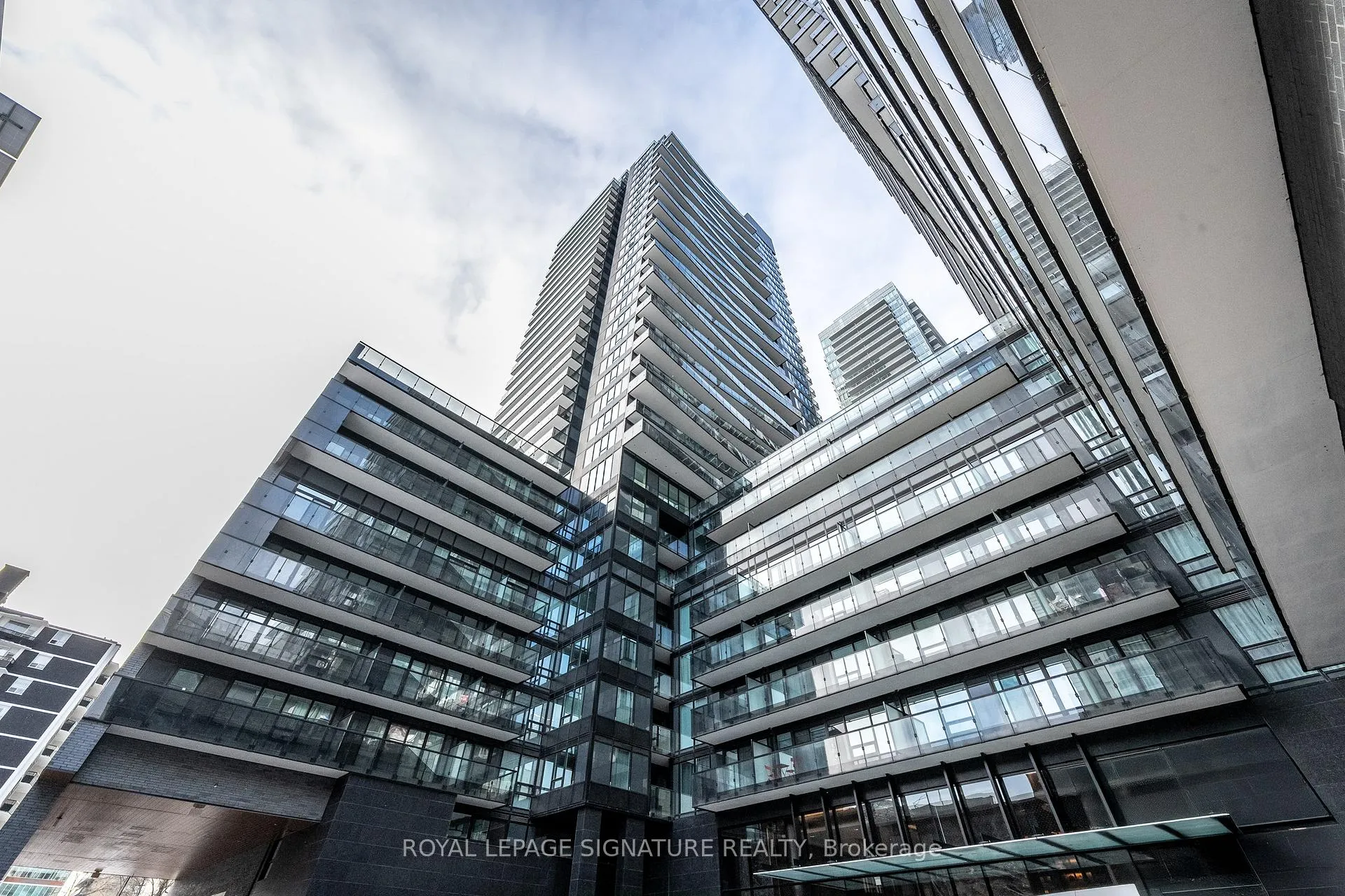 Photo 1 of Unit 508, 127 Broadway Avenue, Toronto, Mount Pleasant West — HOMEH