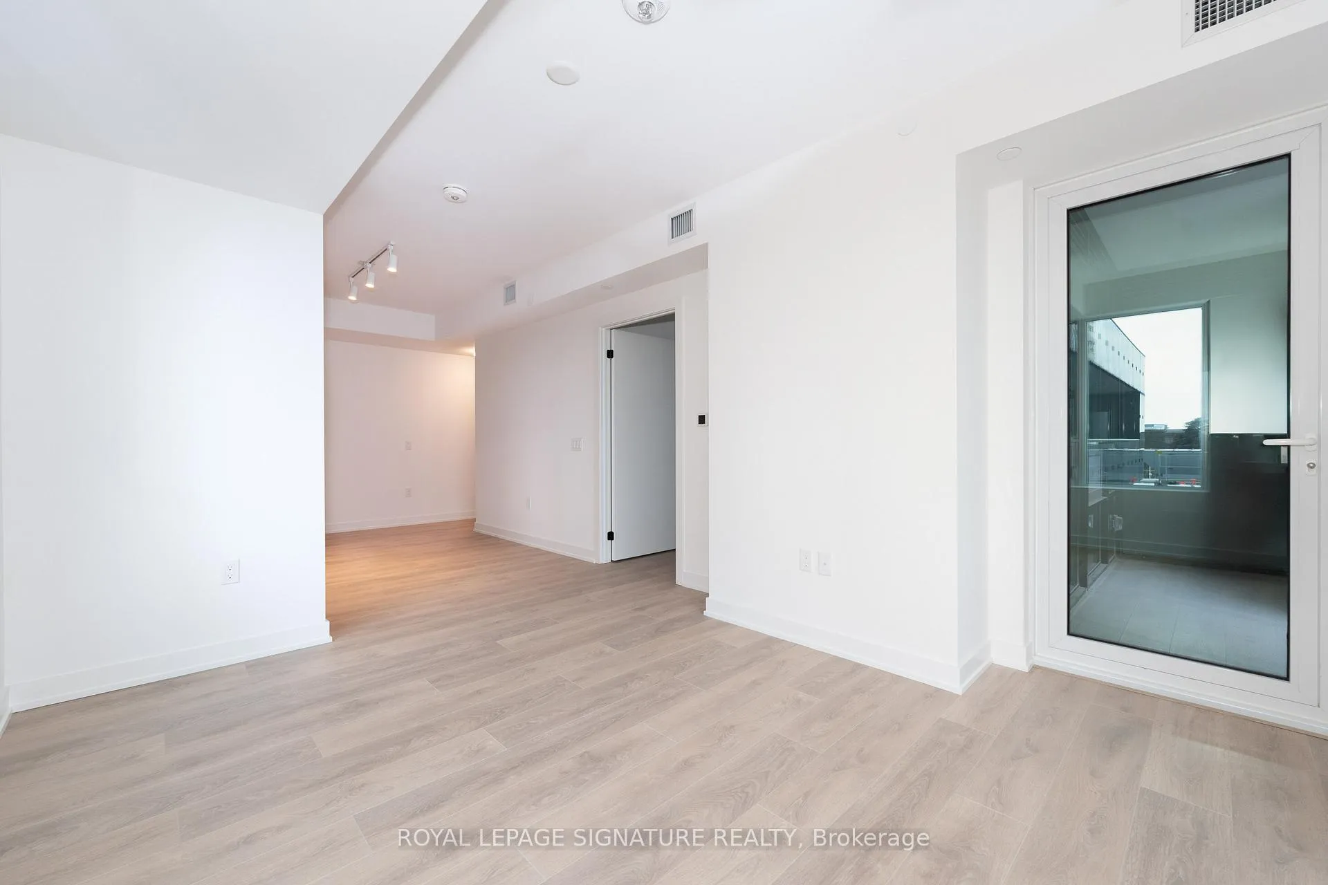 Photo 21 of Unit 508, 127 Broadway Avenue, Toronto, Mount Pleasant West — HOMEH