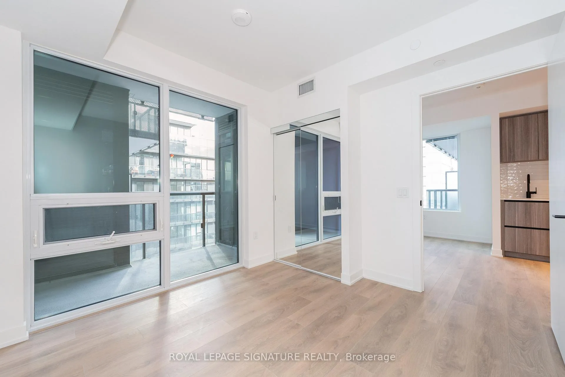 Photo 24 of Unit 508, 127 Broadway Avenue, Toronto, Mount Pleasant West — HOMEH