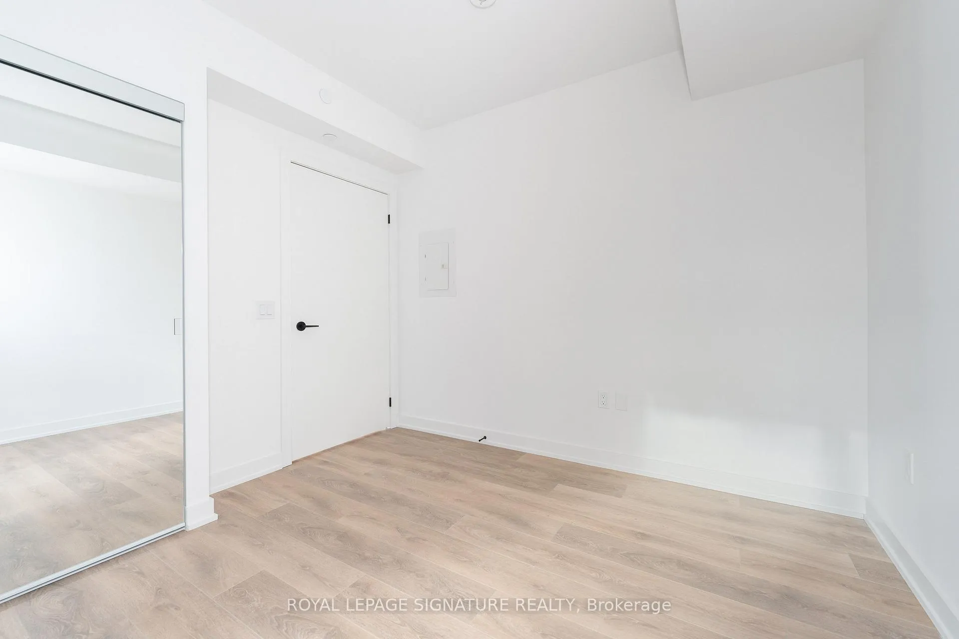 Photo 25 of Unit 508, 127 Broadway Avenue, Toronto, Mount Pleasant West — HOMEH