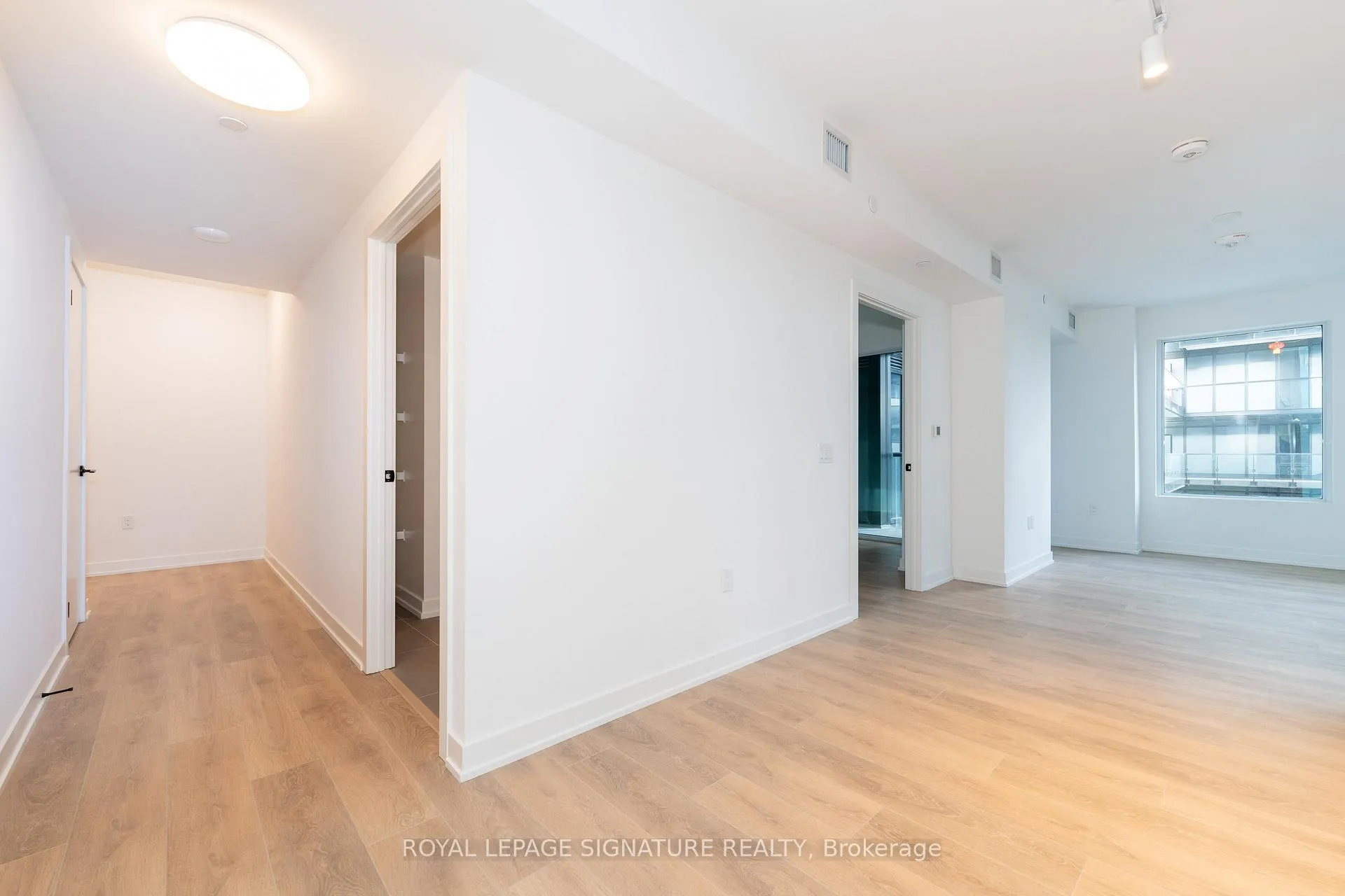 Photo 28 of Unit 508, 127 Broadway Avenue, Toronto, Mount Pleasant West — HOMEH