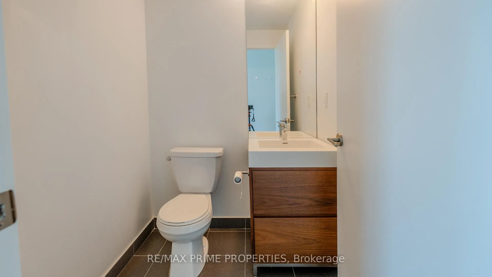 Photo 4 of Unit 501, 1709 Bur Oak Avenue, Markham, Wismer — HOMEH