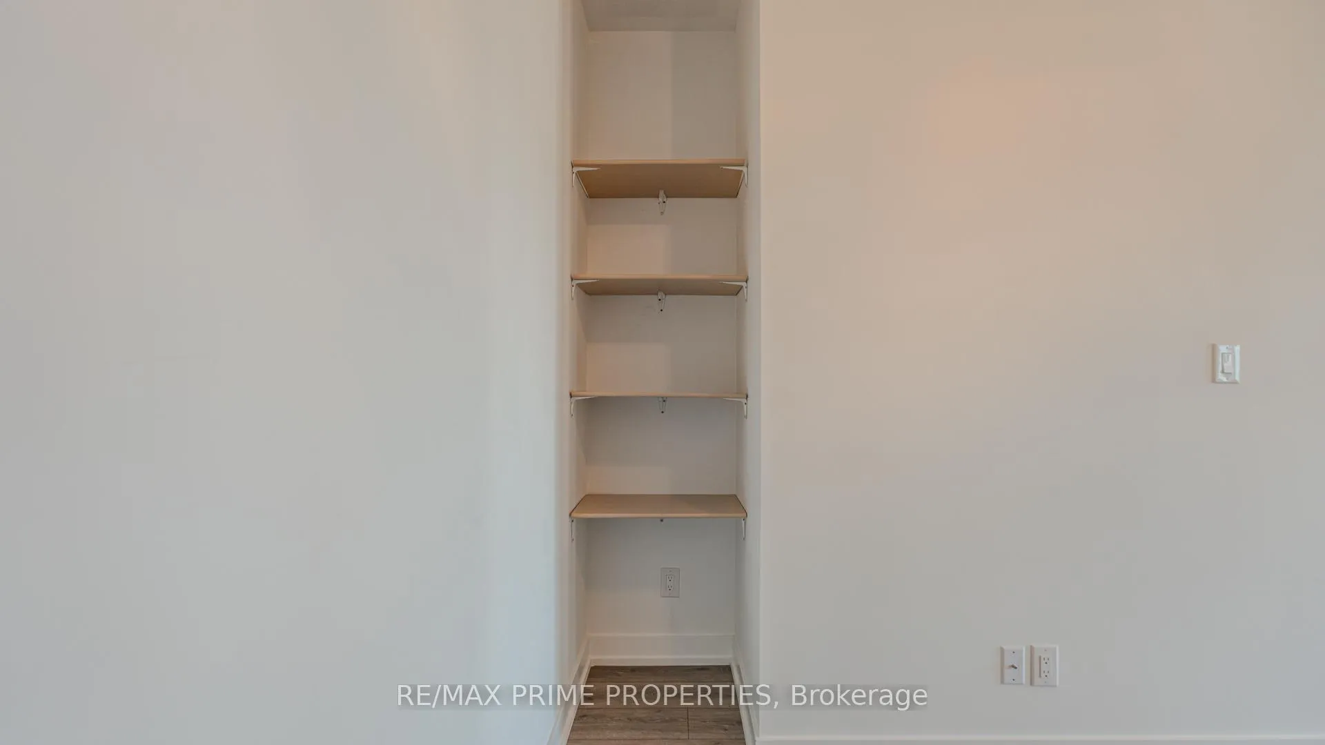 Photo 17 of Unit 501, 1709 Bur Oak Avenue, Markham, Wismer — HOMEH