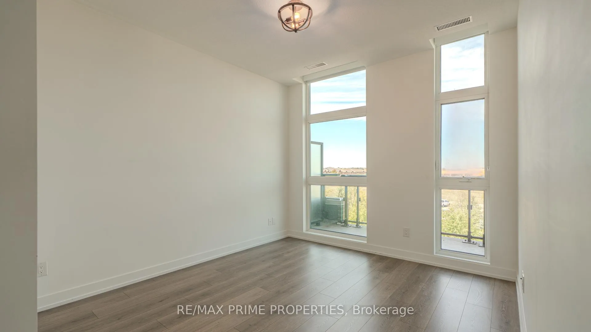 Photo 18 of Unit 501, 1709 Bur Oak Avenue, Markham, Wismer — HOMEH