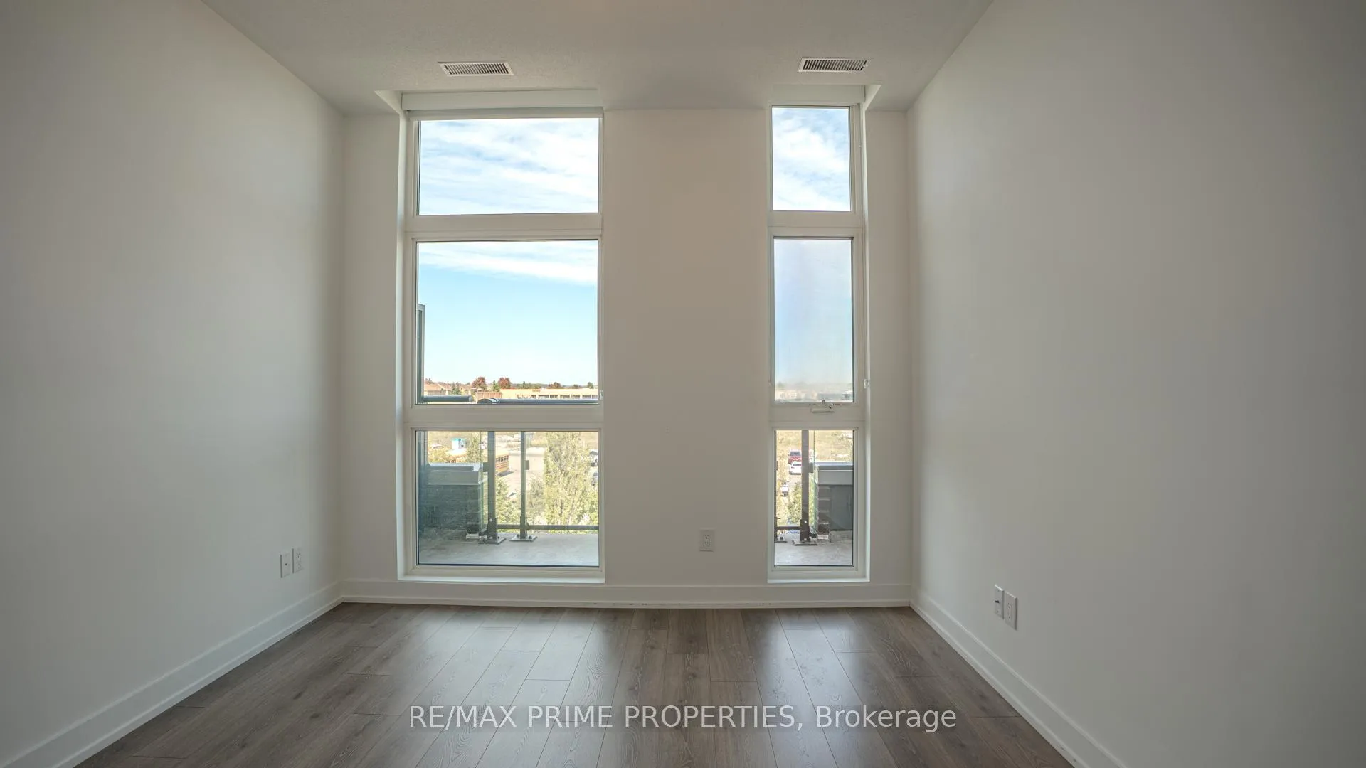 Photo 20 of Unit 501, 1709 Bur Oak Avenue, Markham, Wismer — HOMEH