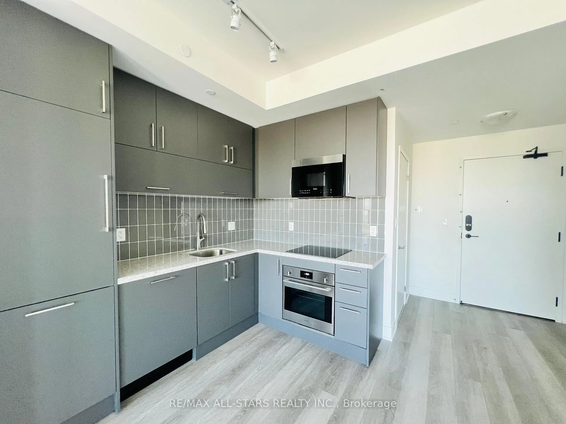 Photo 7 of Unit 1508, 38 Andre De Grasse Street, Markham, Unionville — HOMEH