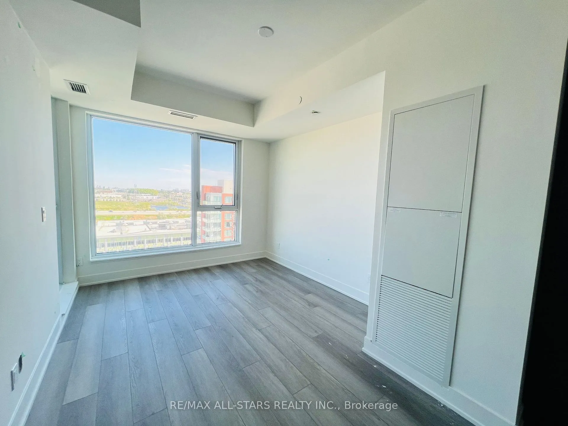 Photo 10 of Unit 1508, 38 Andre De Grasse Street, Markham, Unionville — HOMEH