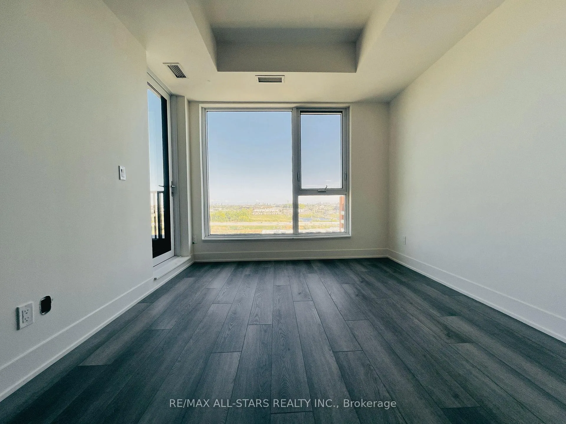 Photo 11 of Unit 1508, 38 Andre De Grasse Street, Markham, Unionville — HOMEH