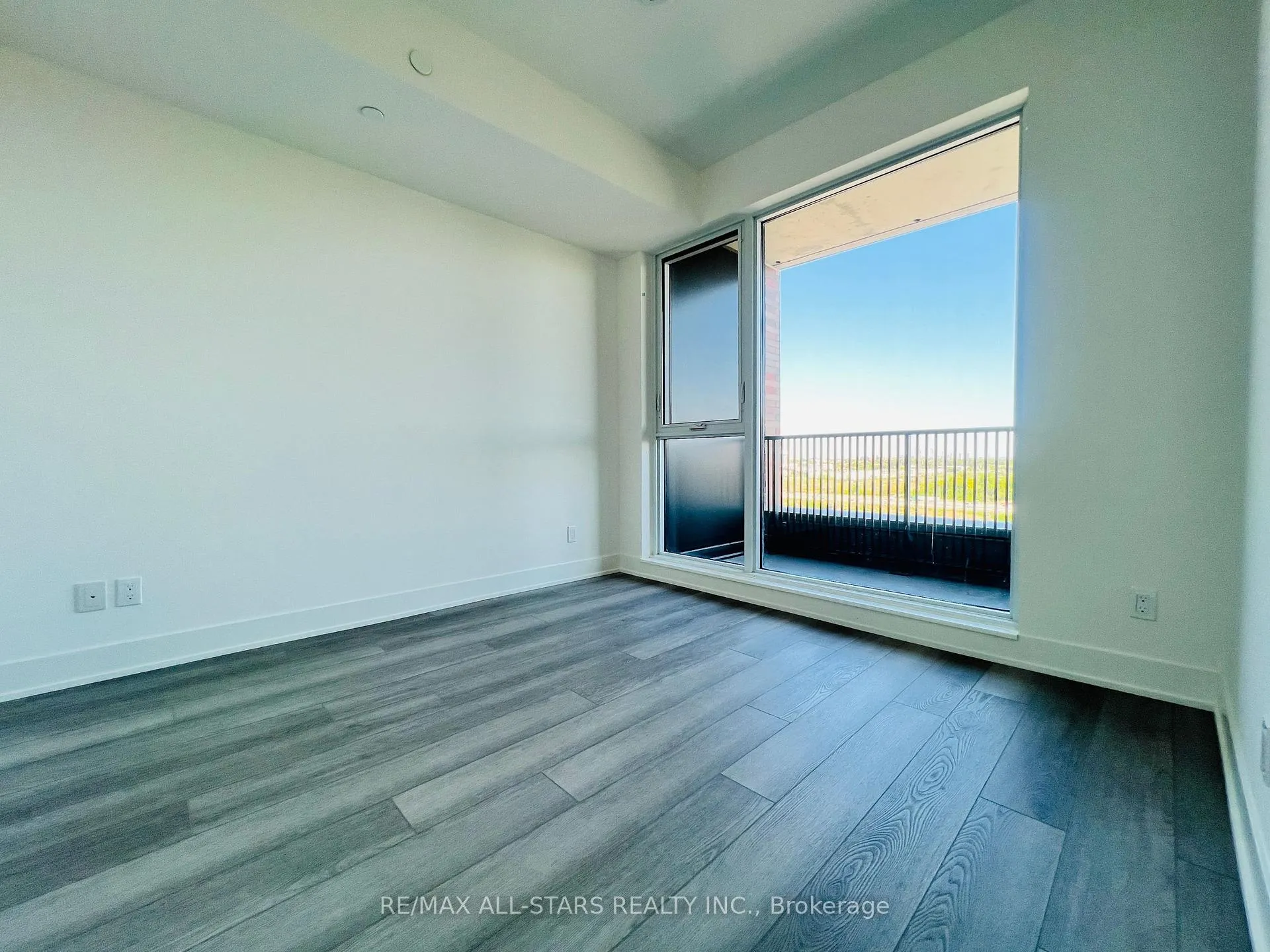 Photo 12 of Unit 1508, 38 Andre De Grasse Street, Markham, Unionville — HOMEH