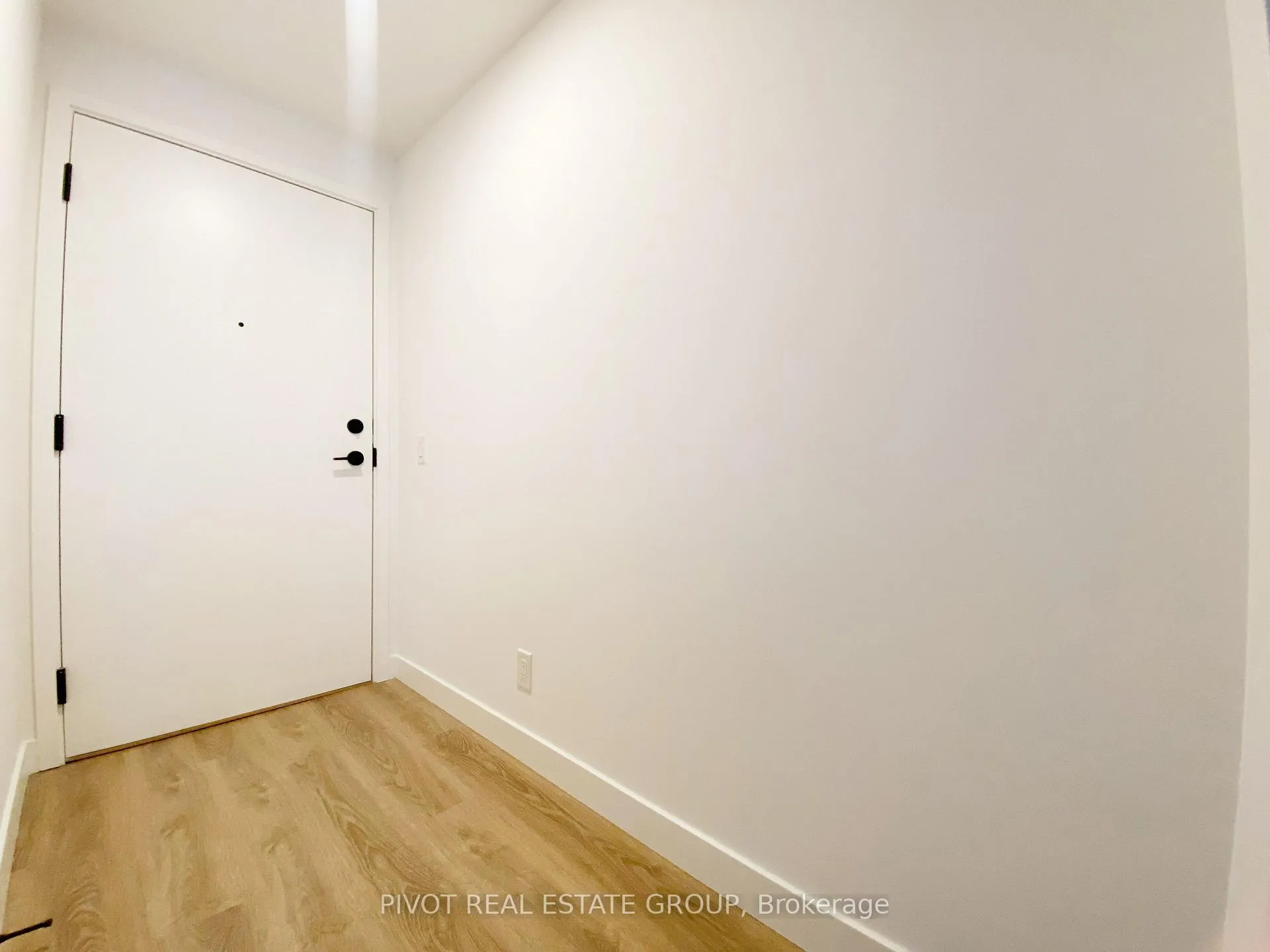Photo 4 of Unit 1115, 1050 Eastern Avenue, Toronto, The Beaches — HOMEH