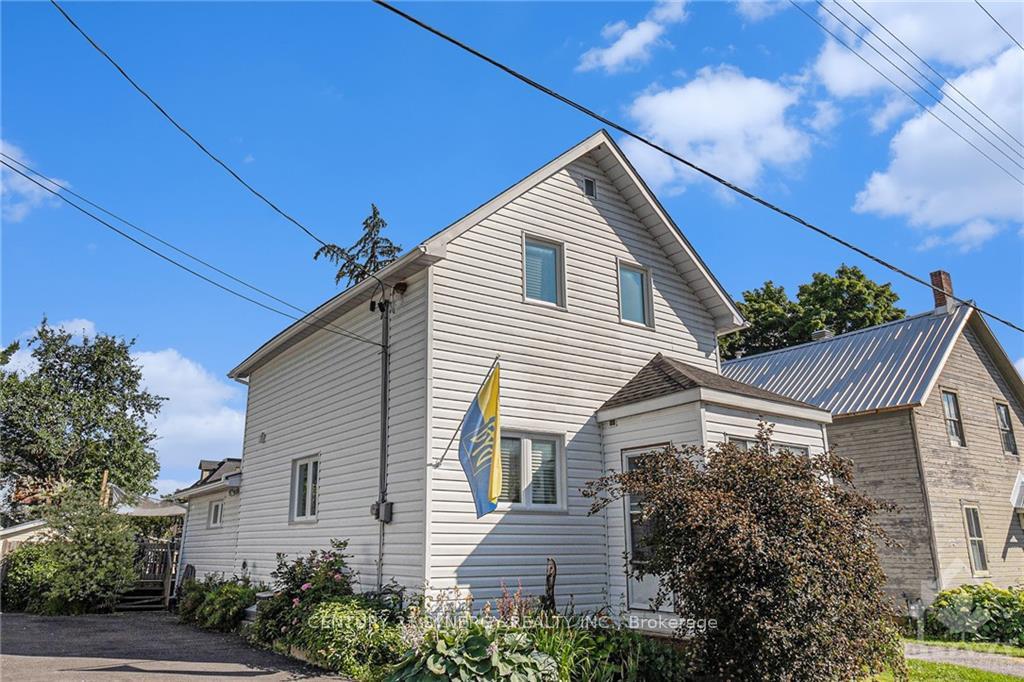 Front of 92 Herriott Street