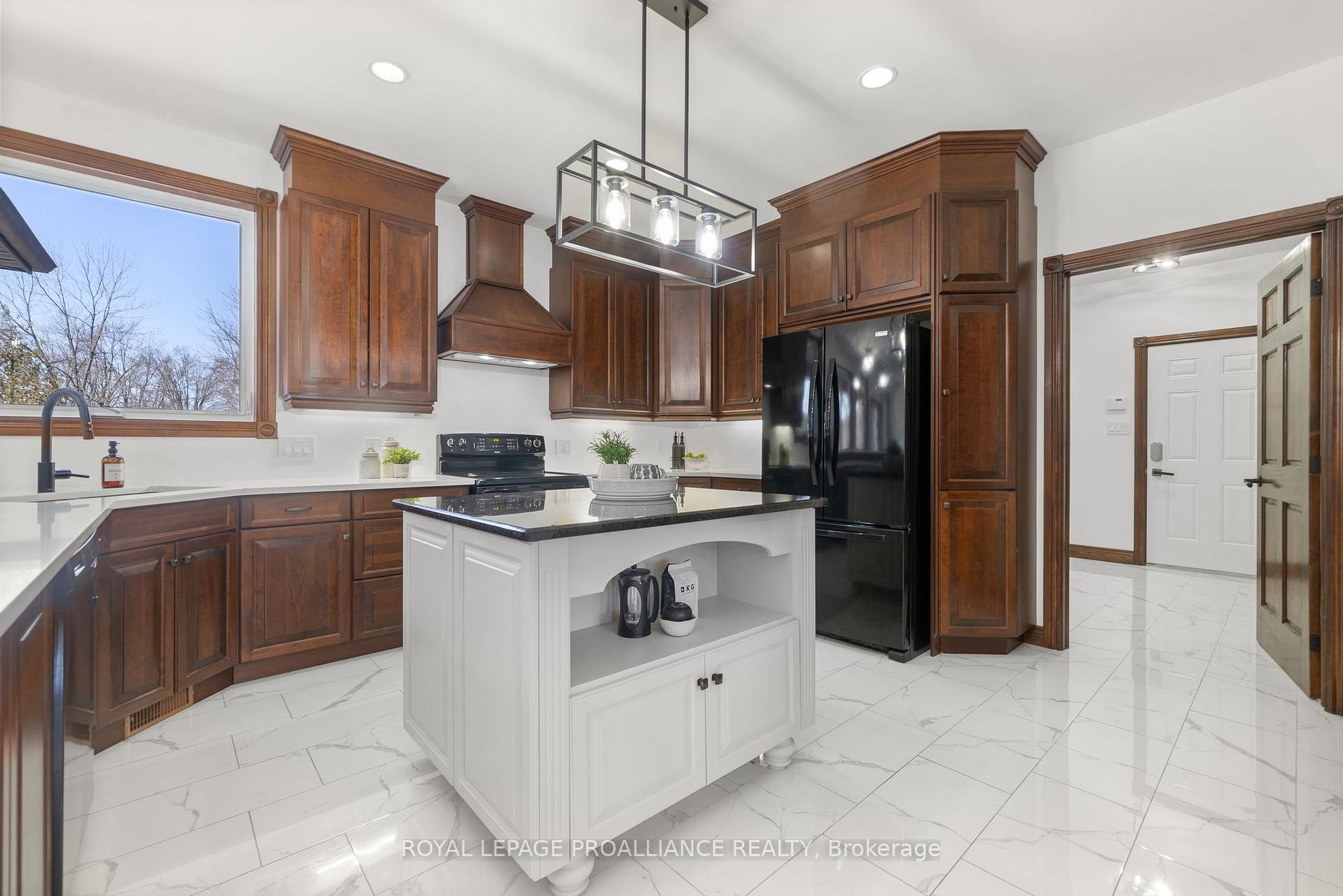 Photo 17 of 1017 Thrasher Road, Belleville, Thurlow Ward — HOMEH