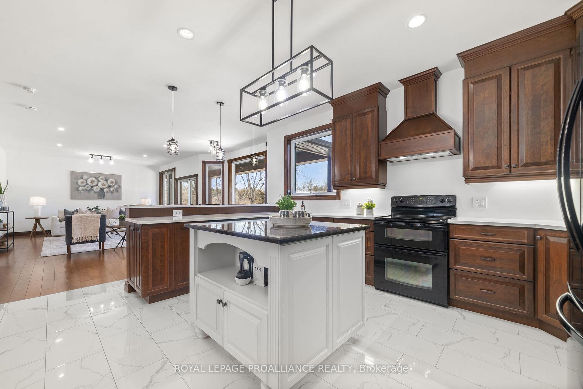 Photo 18 of 1017 Thrasher Road, Belleville, Thurlow Ward — HOMEH