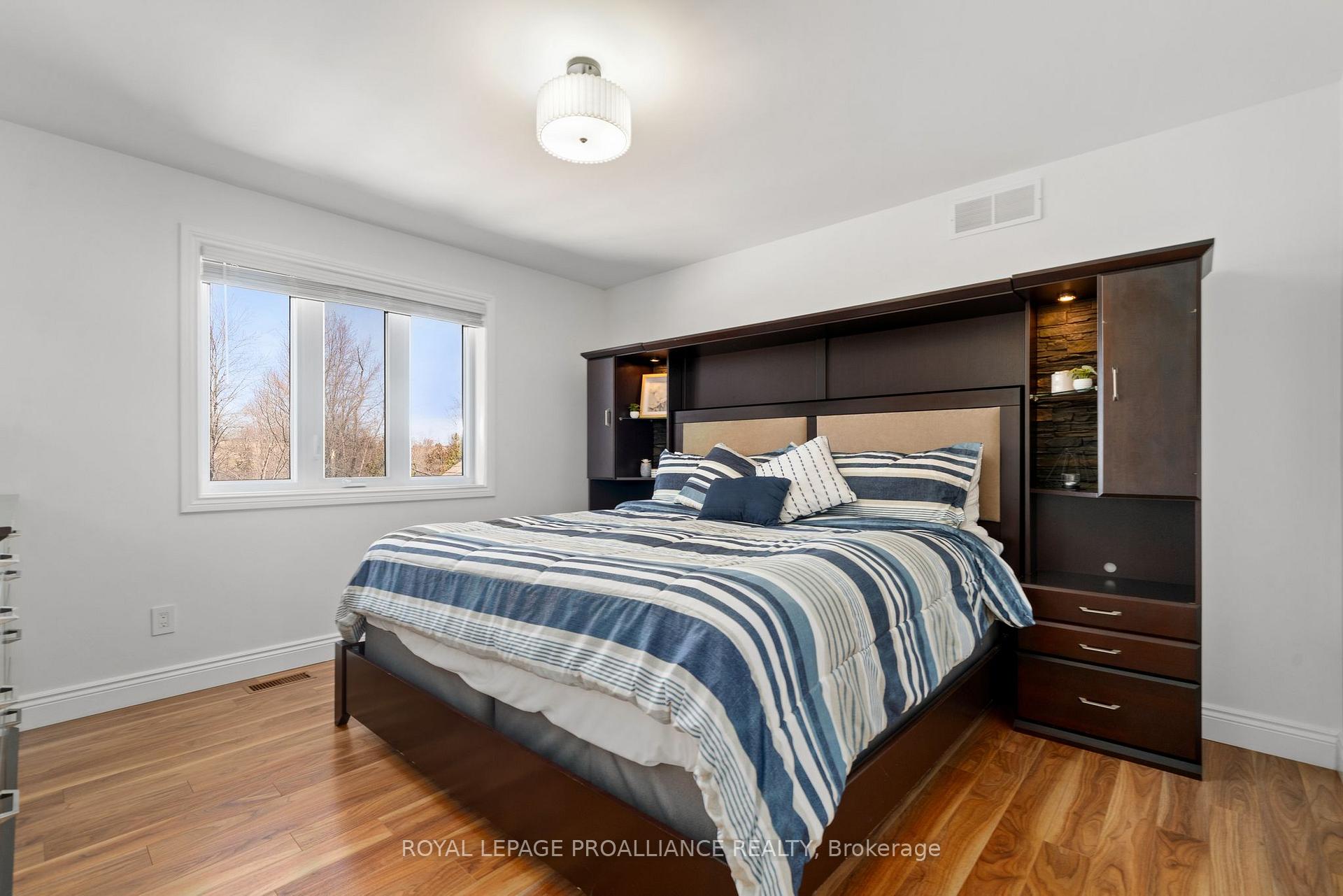 Photo 30 of 1017 Thrasher Road, Belleville, Thurlow Ward — HOMEH