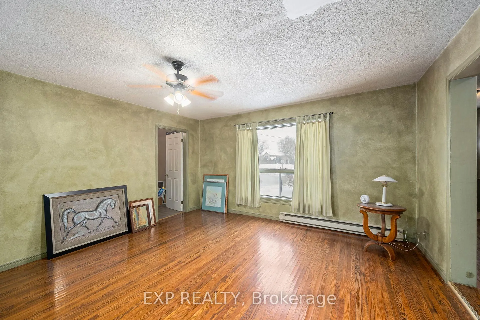 Photo 10 of 22949 Hagerty Road, Newbury — HOMEH
