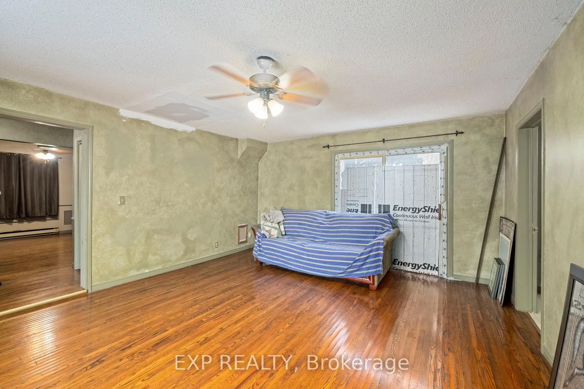 Photo 11 of 22949 Hagerty Road, Newbury — HOMEH