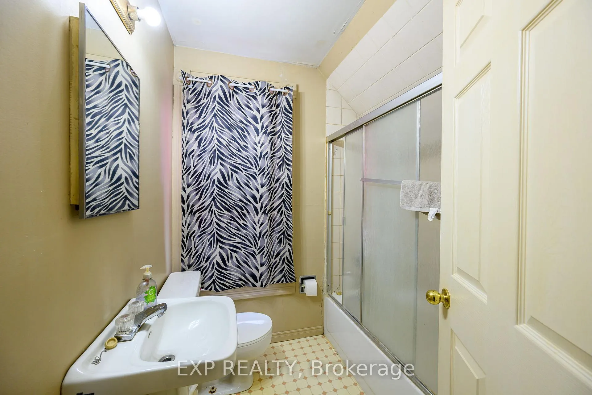 Photo 13 of 22949 Hagerty Road, Newbury — HOMEH
