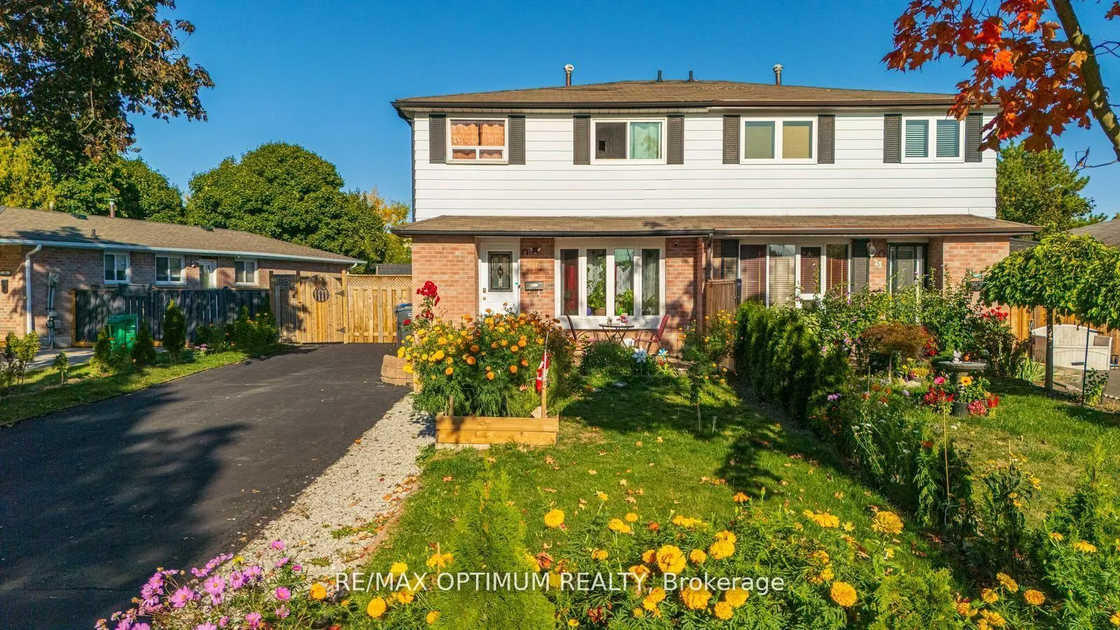 Front of 21 Juniper Crescent