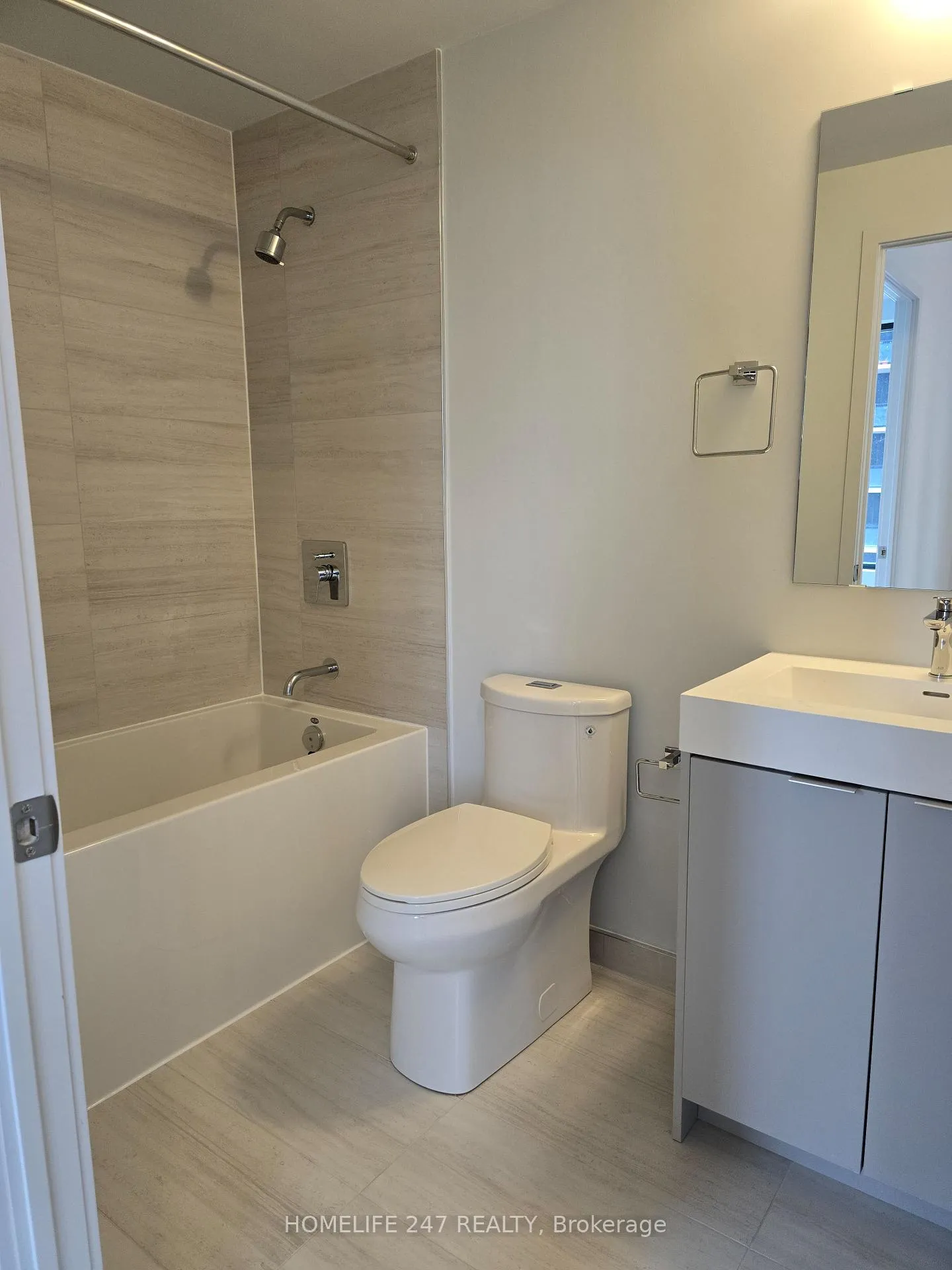 Photo 4 of Unit 1407, 2920 Hwy 7 West, Vaughan, Concord — HOMEH