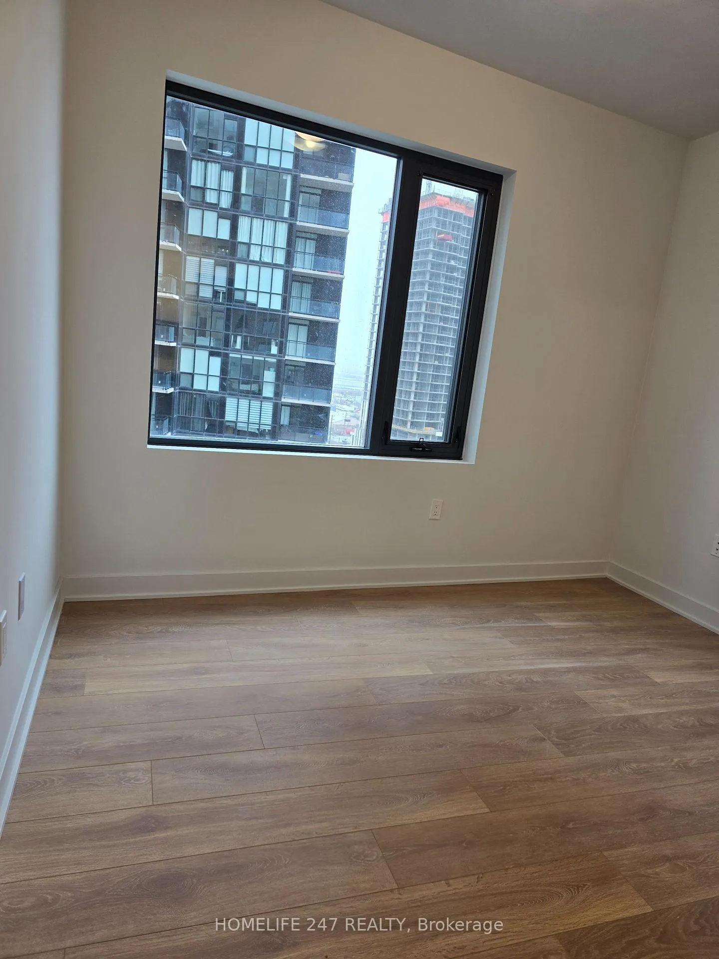 Photo 5 of Unit 1407, 2920 Hwy 7 West, Vaughan, Concord — HOMEH