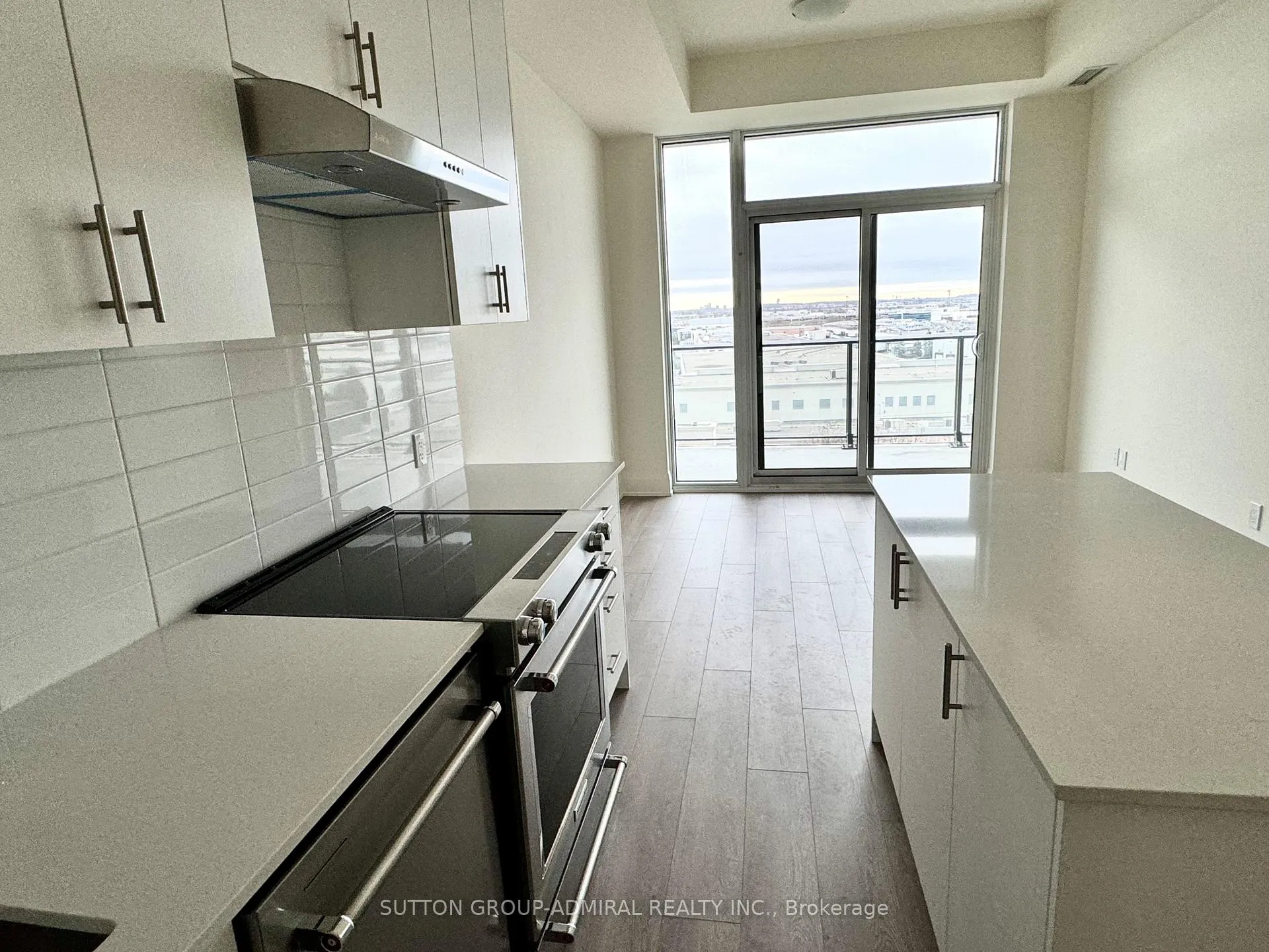 Photo 2 of Unit 606, 8960 Jane Street E, Vaughan, Concord — HOMEH