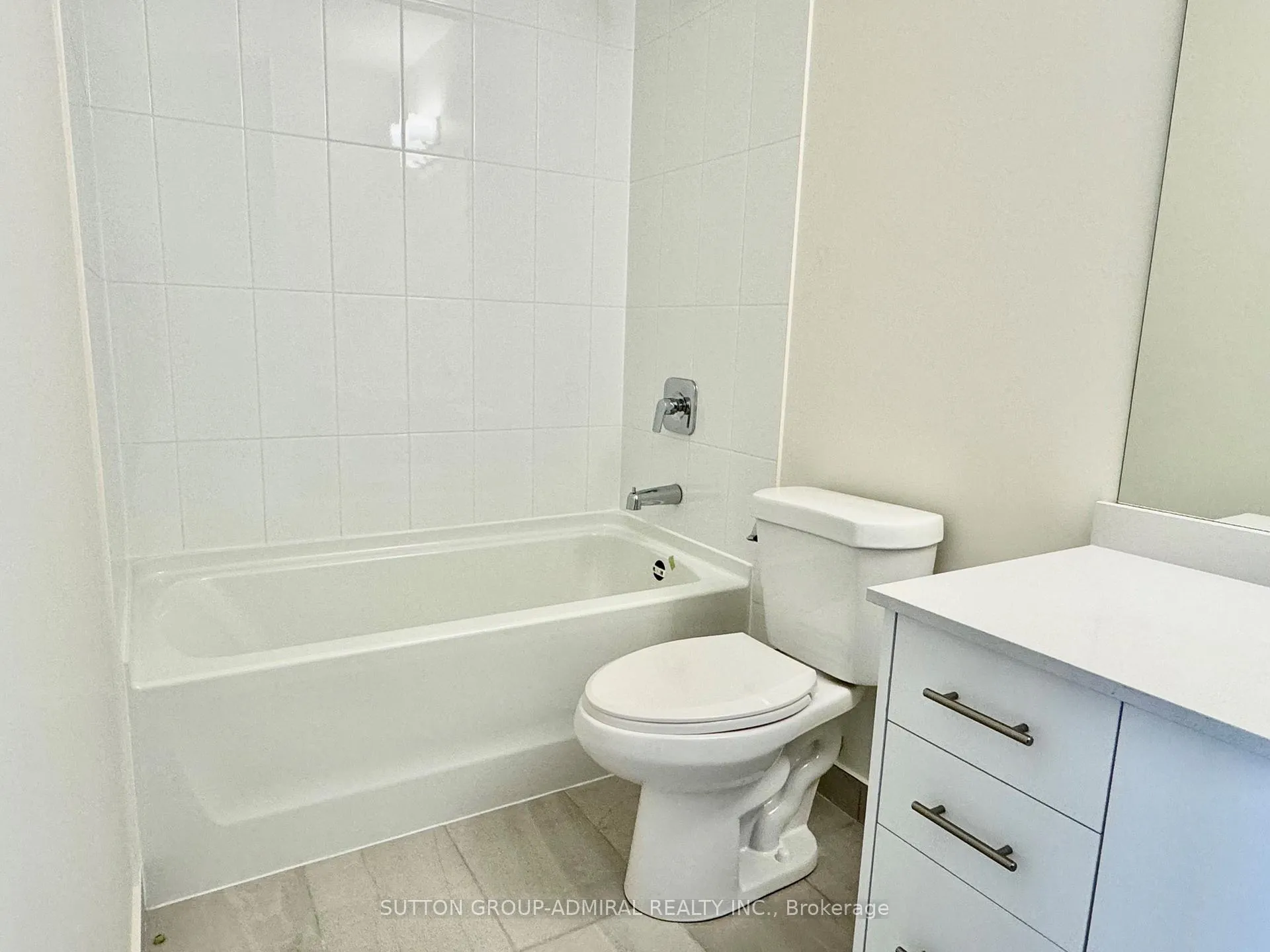 Photo 7 of Unit 606, 8960 Jane Street E, Vaughan, Concord — HOMEH