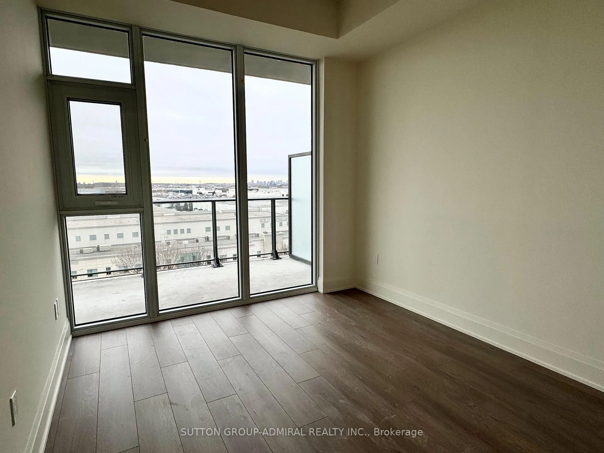 Photo 9 of Unit 606, 8960 Jane Street E, Vaughan, Concord — HOMEH