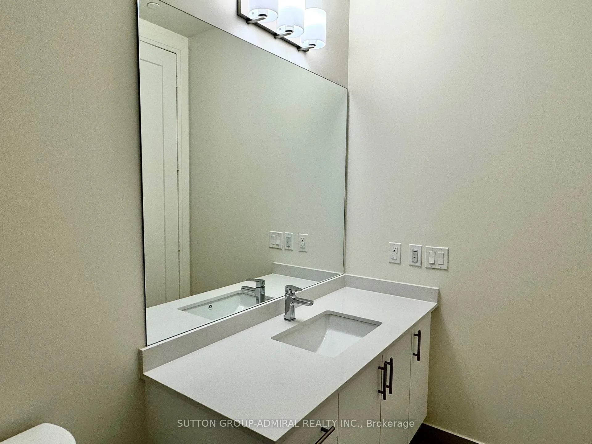 Photo 10 of Unit 606, 8960 Jane Street E, Vaughan, Concord — HOMEH