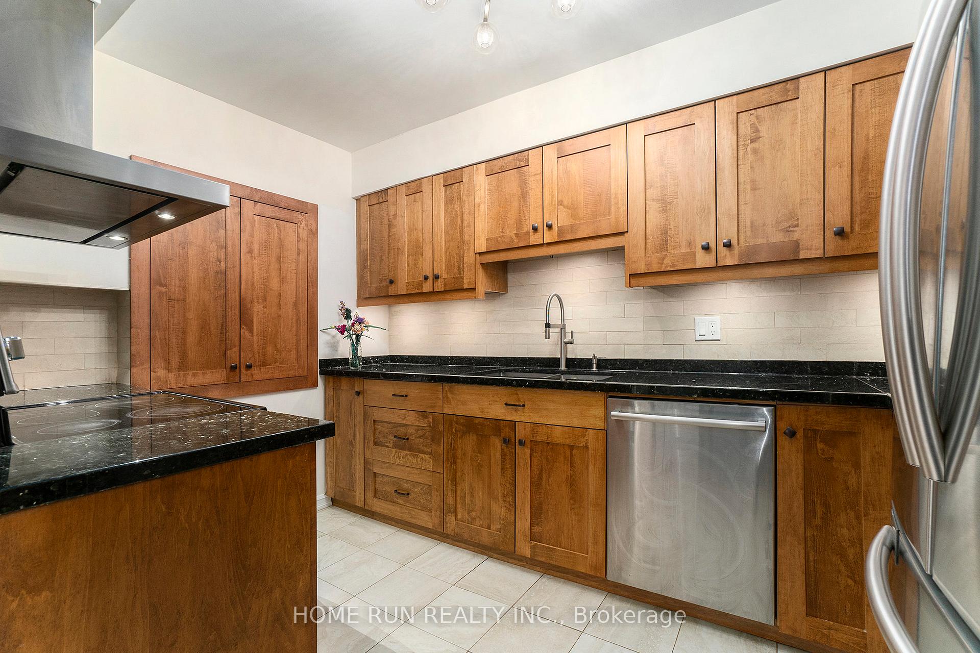 Photo 7 of 20 Chestnut Street, Ottawa, Ottawa East — HOMEH