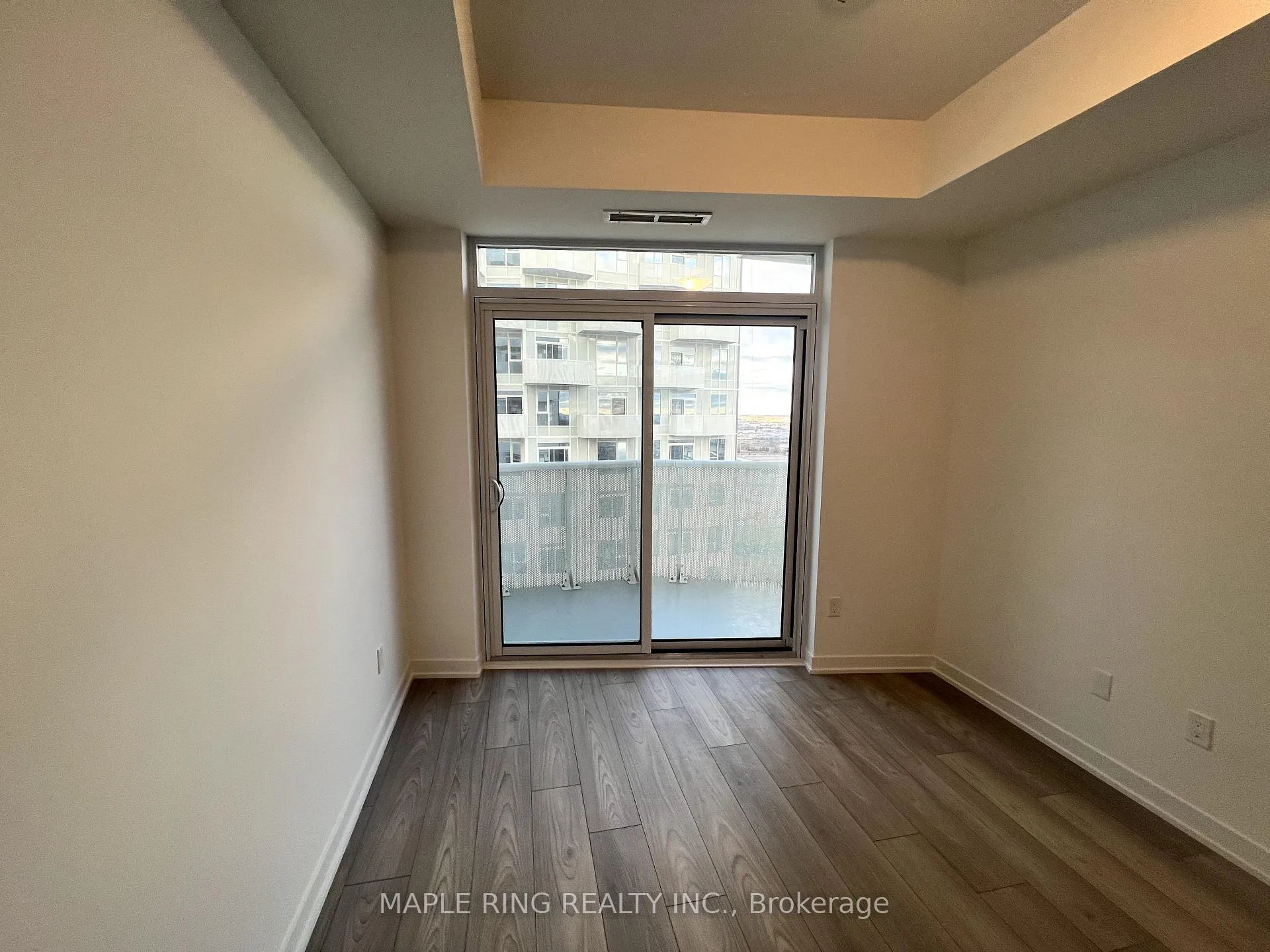 Photo 6 of Unit 2017, 10 Abeja Street, Vaughan, Concord — HOMEH