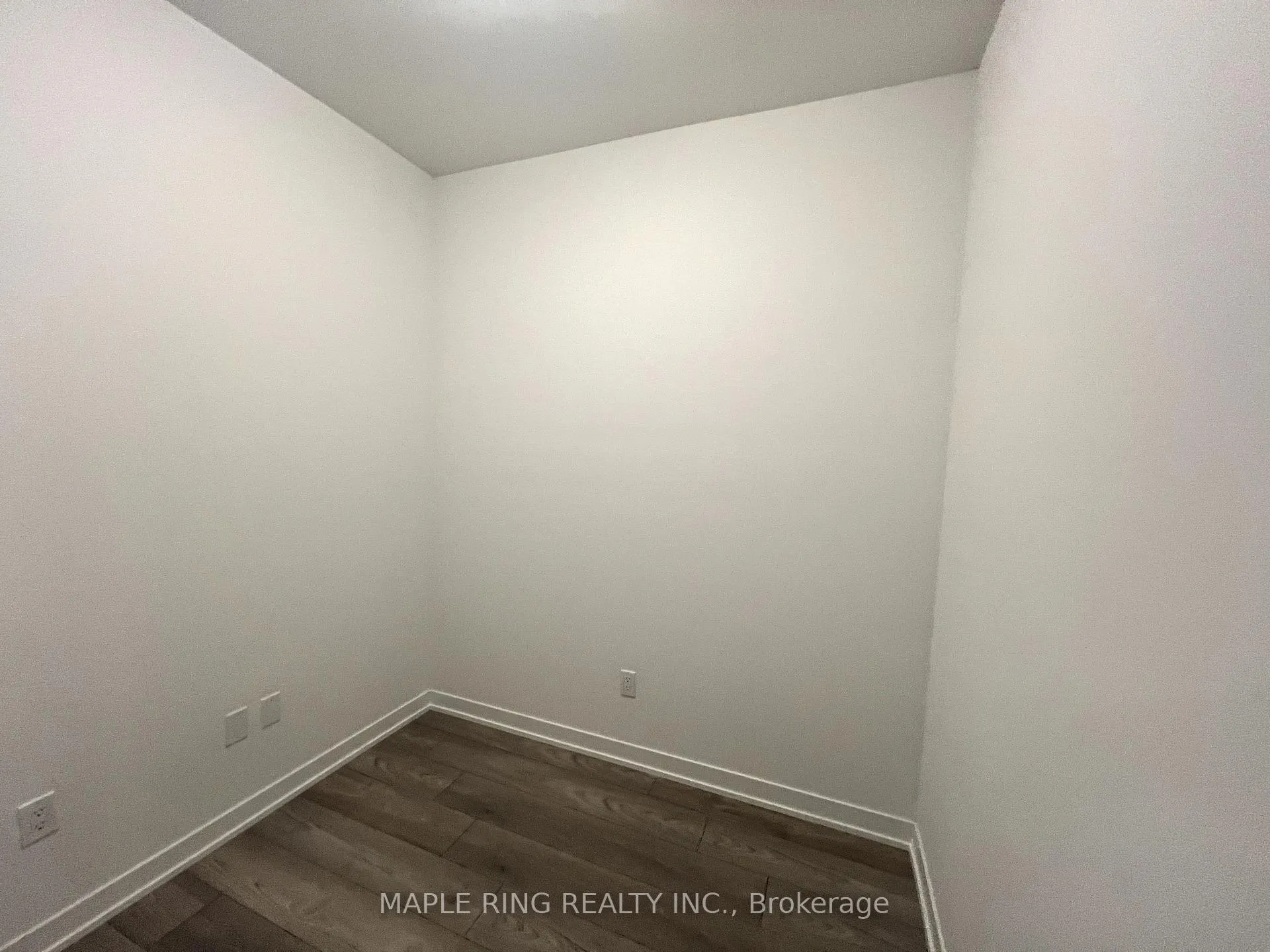Photo 10 of Unit 2017, 10 Abeja Street, Vaughan, Concord — HOMEH