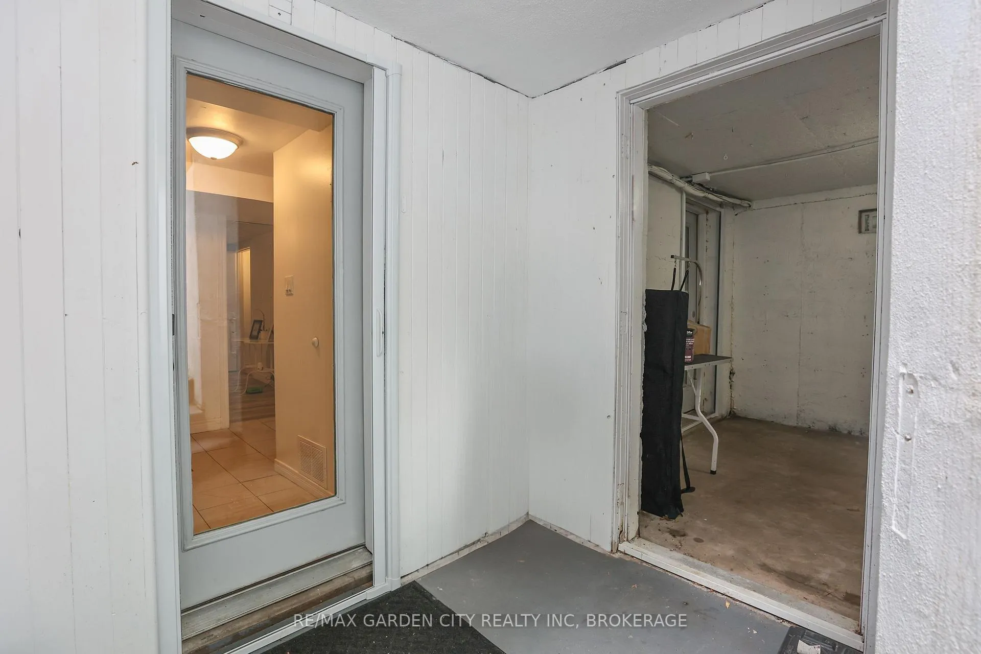 Photo 8 of Unit Unit #2, 18 Wakil Drive, St. Catharines, Glendale/Glenridge — HOMEH