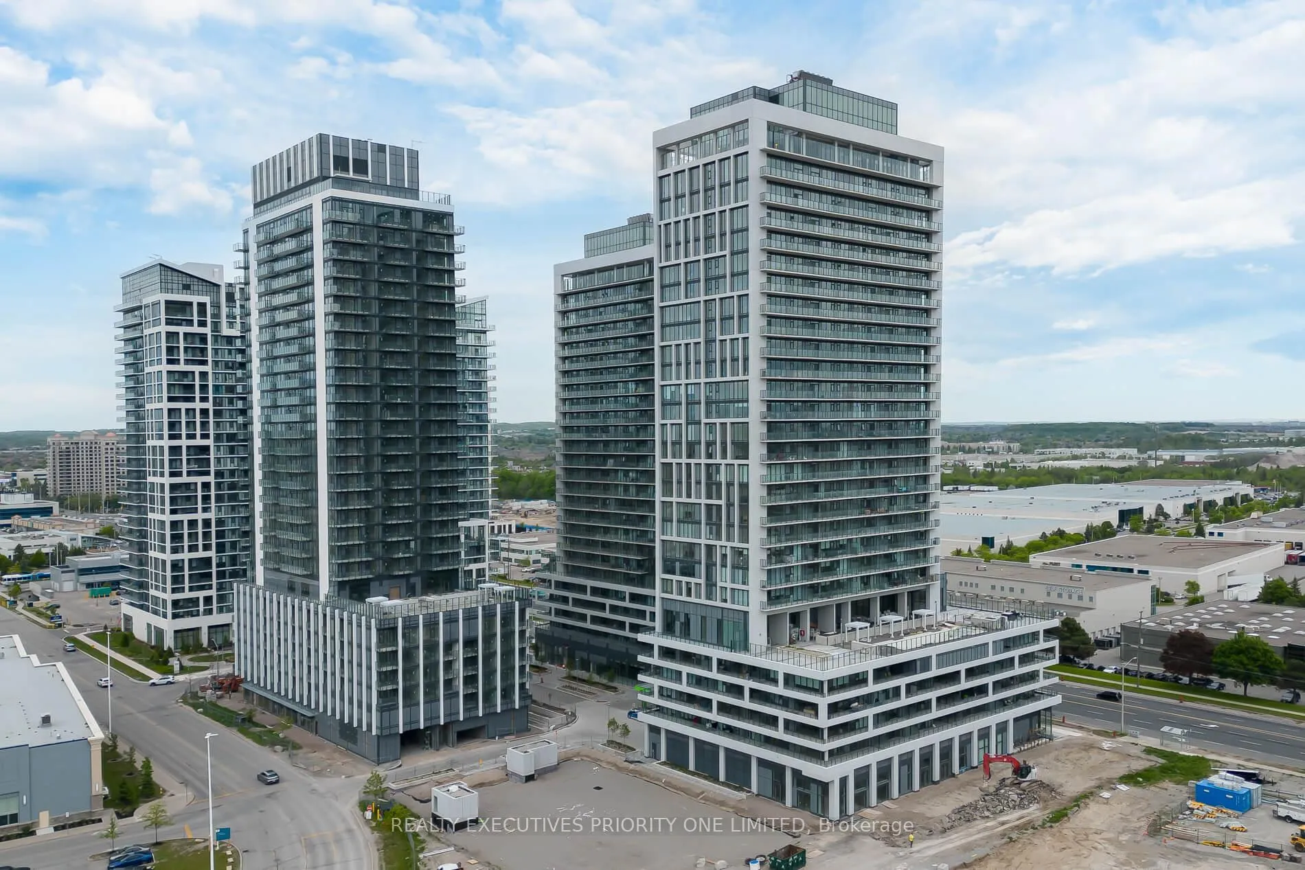 Photo 1 of Unit 2020, 8960 Jane Street, Vaughan, Vellore Village — HOMEH