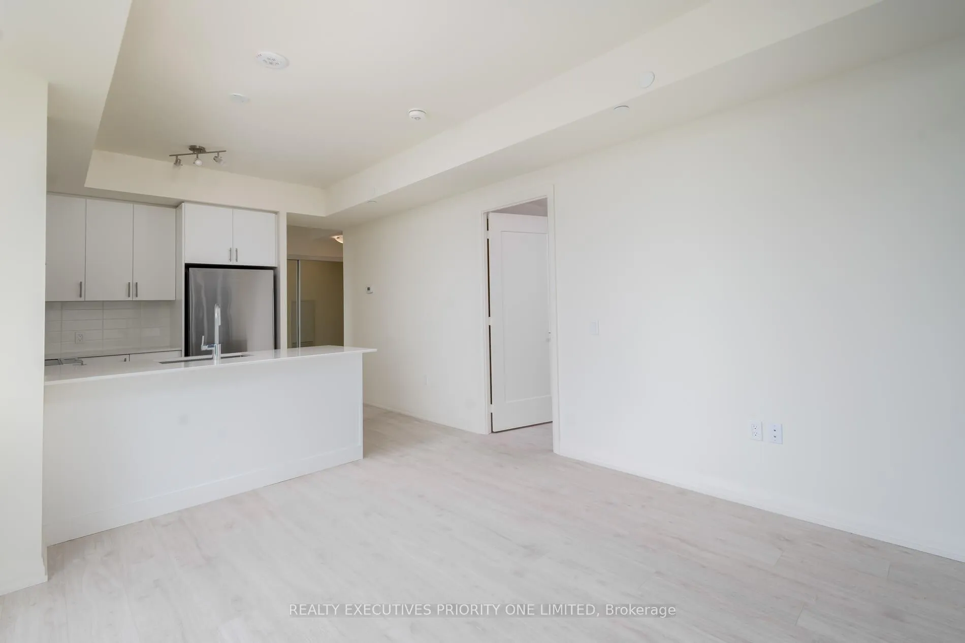 Photo 8 of Unit 2020, 8960 Jane Street, Vaughan, Vellore Village — HOMEH