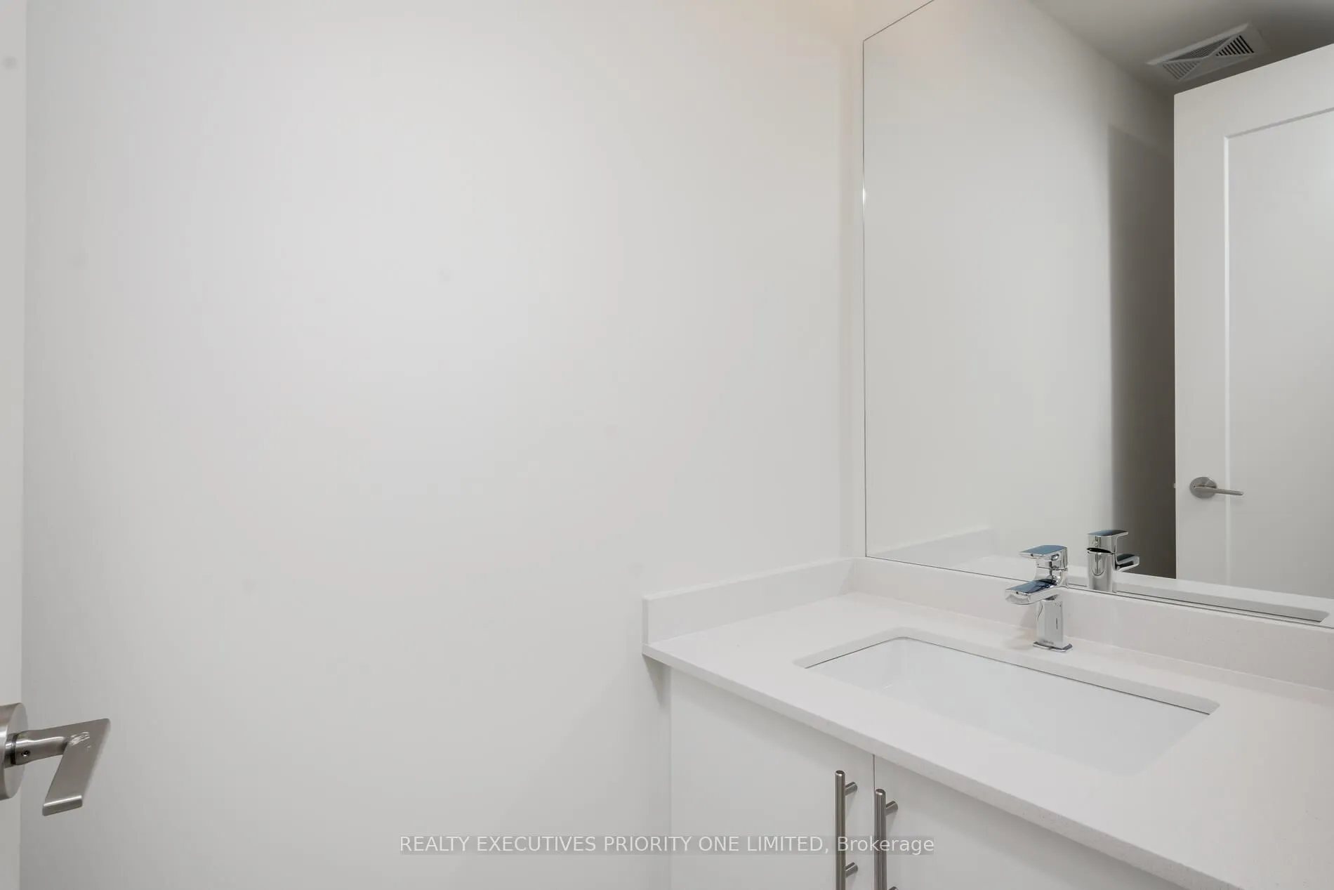 Photo 10 of Unit 2020, 8960 Jane Street, Vaughan, Vellore Village — HOMEH