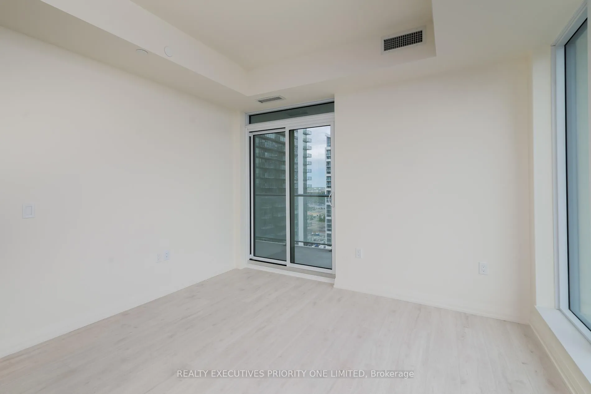Photo 14 of Unit 2020, 8960 Jane Street, Vaughan, Vellore Village — HOMEH