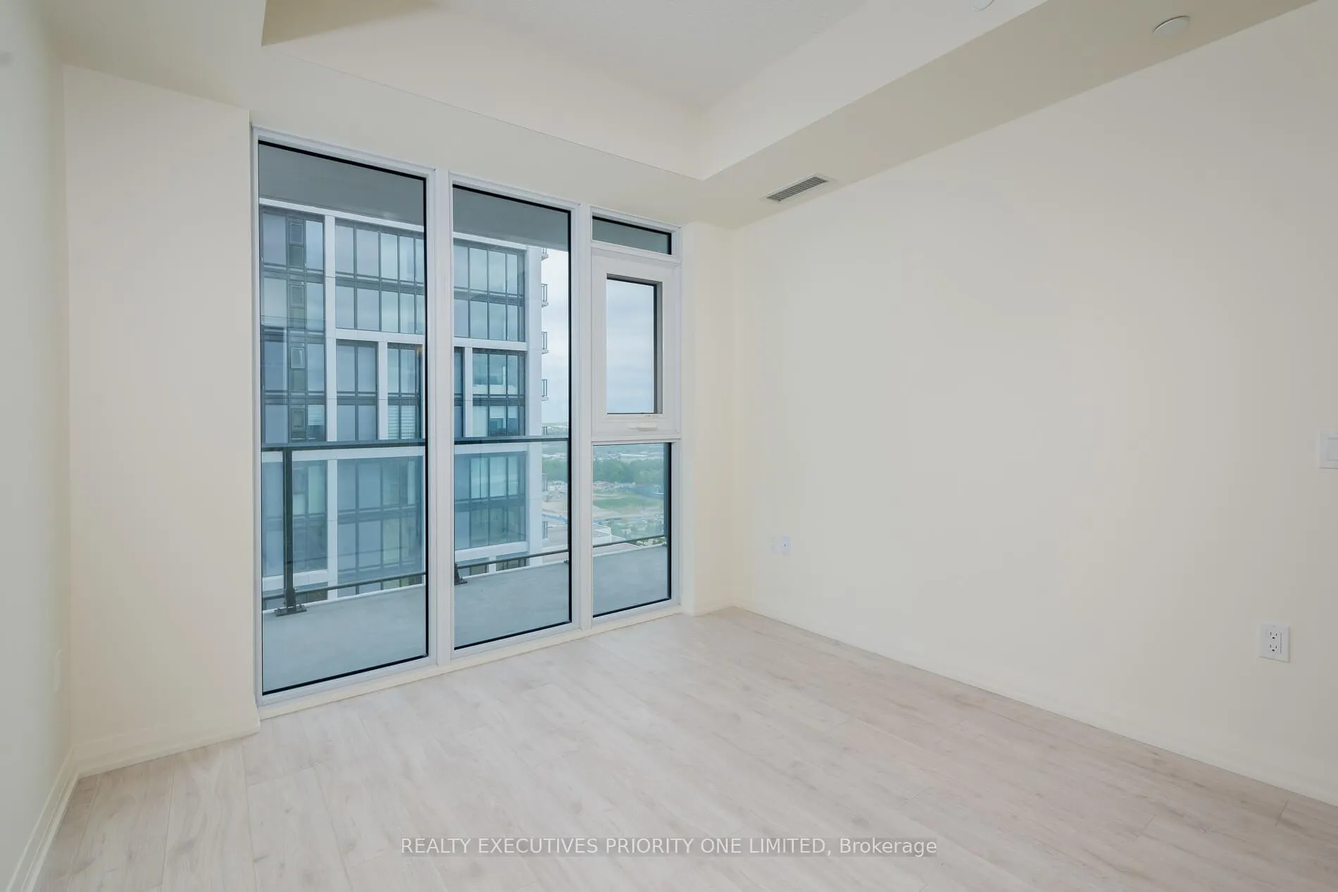 Photo 16 of Unit 2020, 8960 Jane Street, Vaughan, Vellore Village — HOMEH