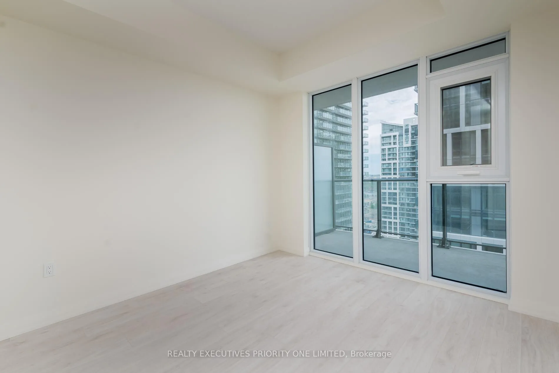 Photo 17 of Unit 2020, 8960 Jane Street, Vaughan, Vellore Village — HOMEH