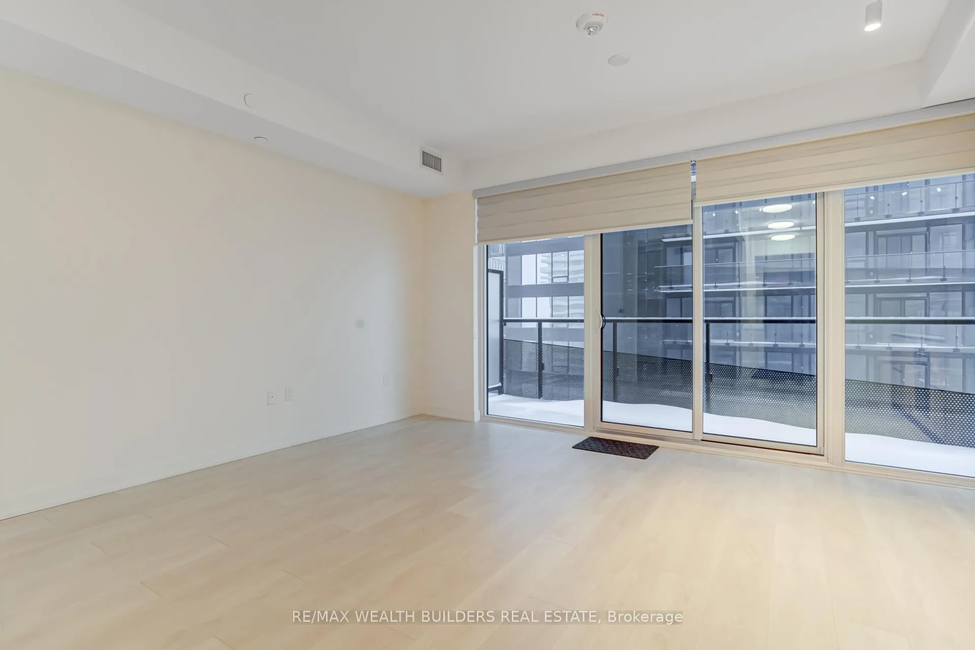 Photo 2 of Unit 2707, 127 Broadway Avenue, Toronto, Yonge-Eglinton — HOMEH
