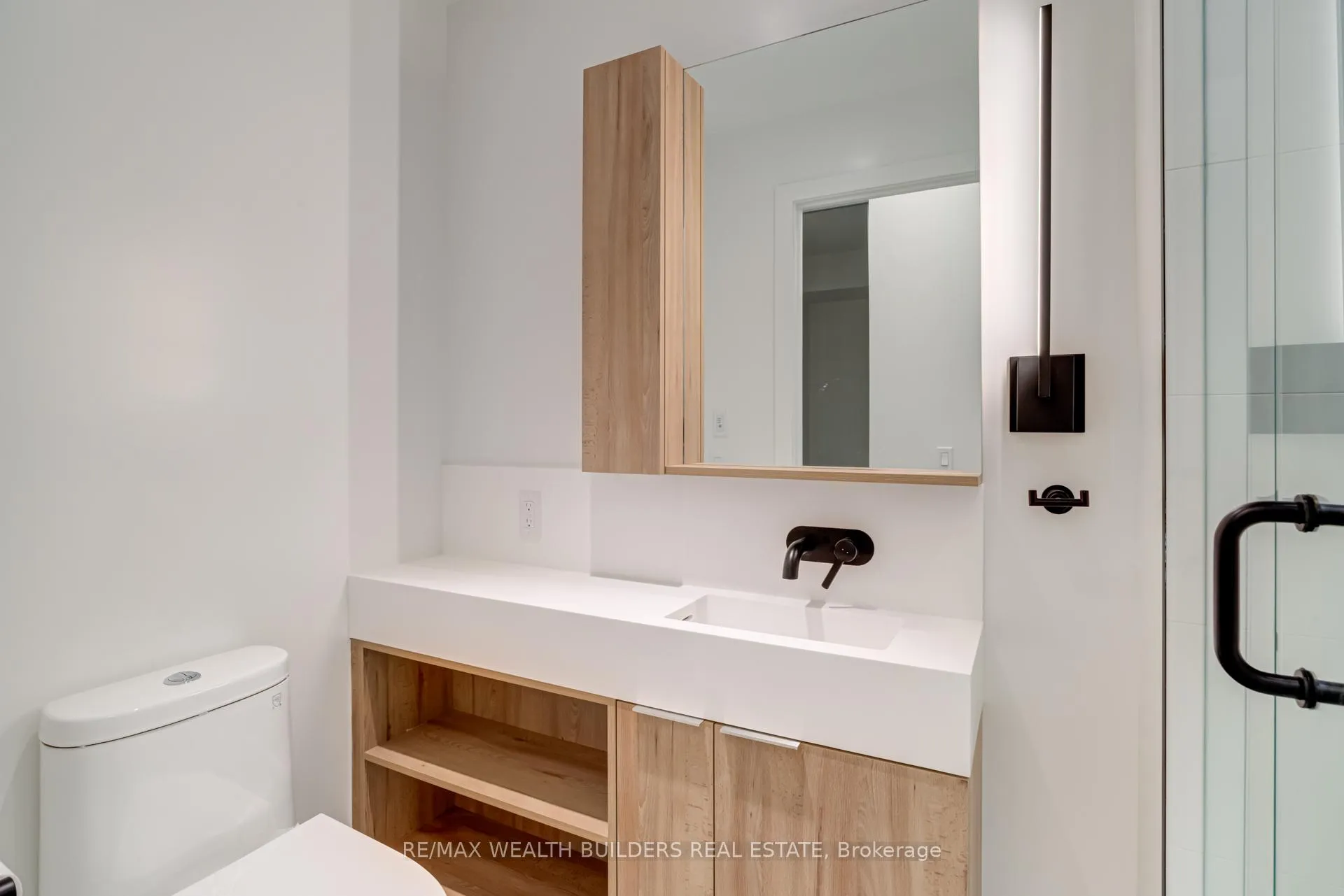 Photo 12 of Unit 2707, 127 Broadway Avenue, Toronto, Yonge-Eglinton — HOMEH