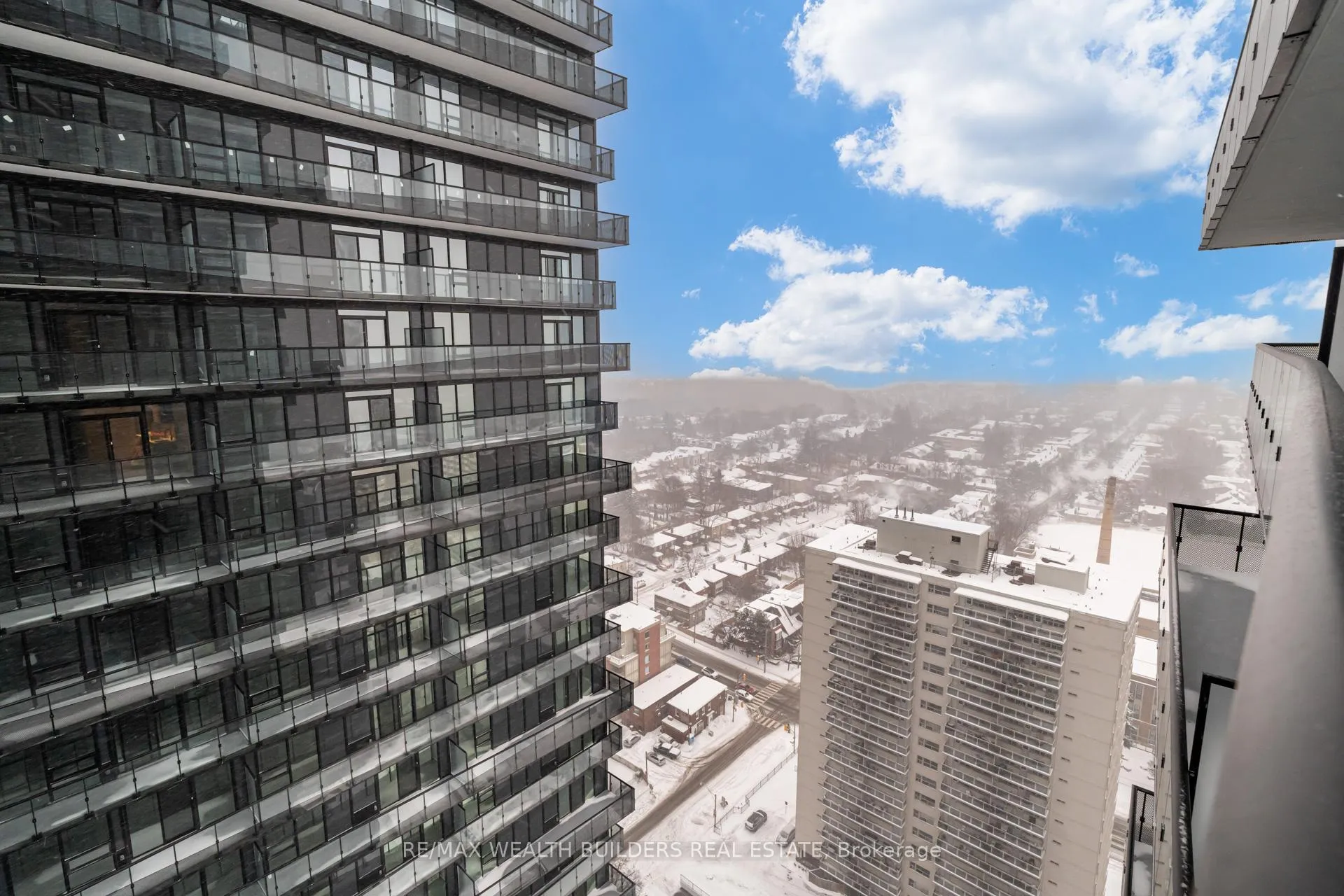 Photo 18 of Unit 2707, 127 Broadway Avenue, Toronto, Yonge-Eglinton — HOMEH