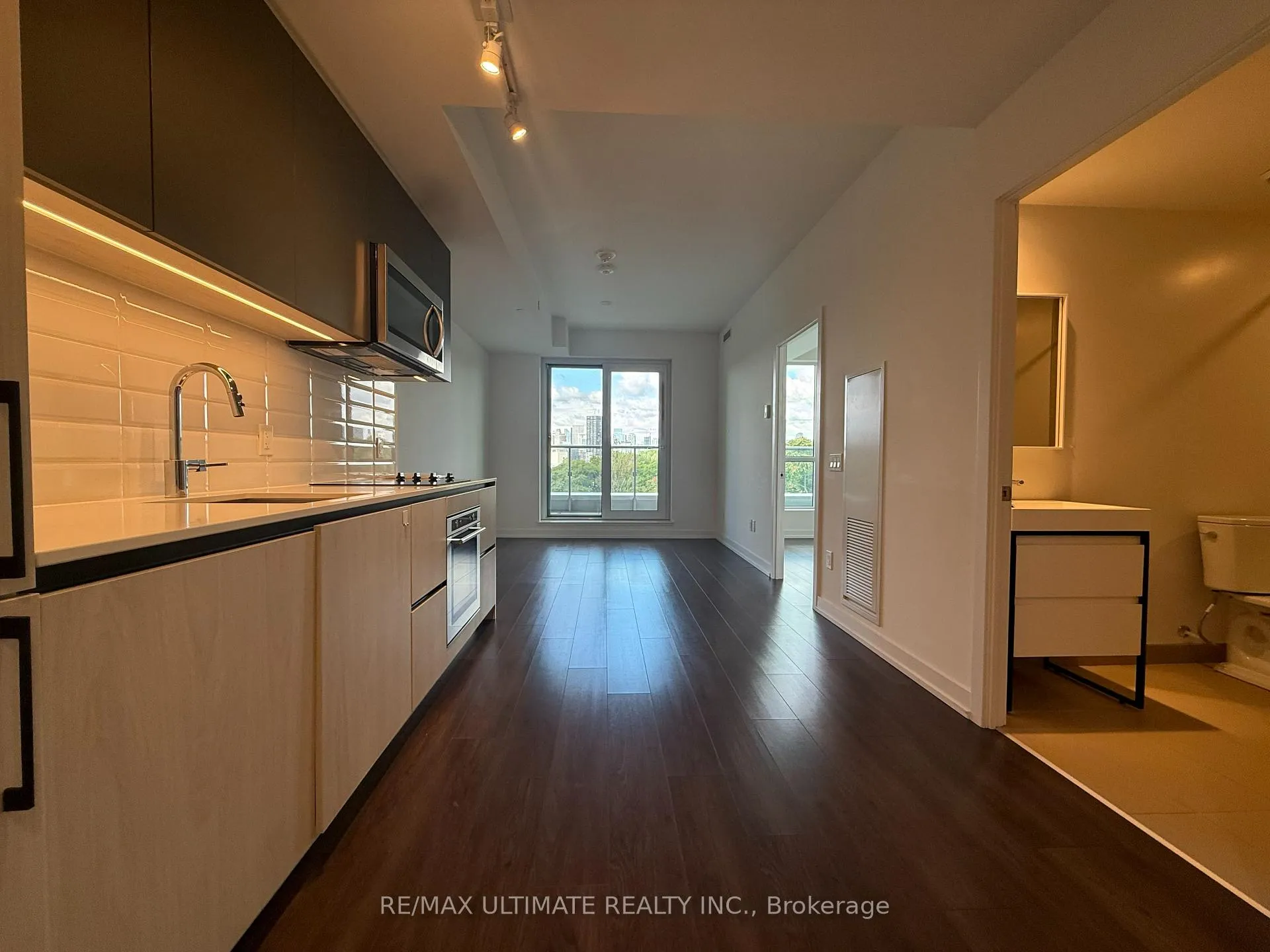 Photo 3 of Unit 605, 150 logan Avenue, Toronto, South Riverdale — HOMEH