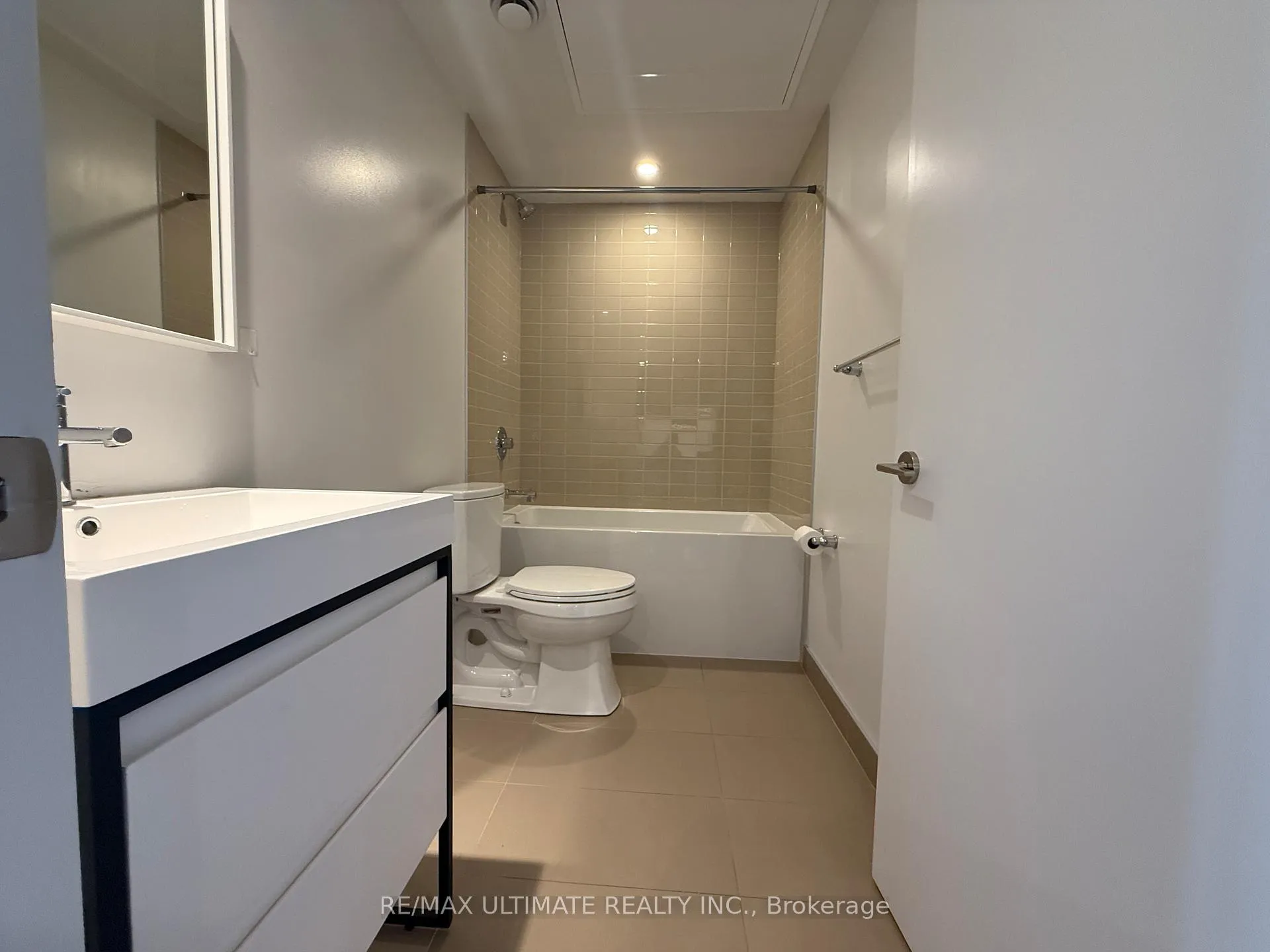 Photo 6 of Unit 605, 150 logan Avenue, Toronto, South Riverdale — HOMEH
