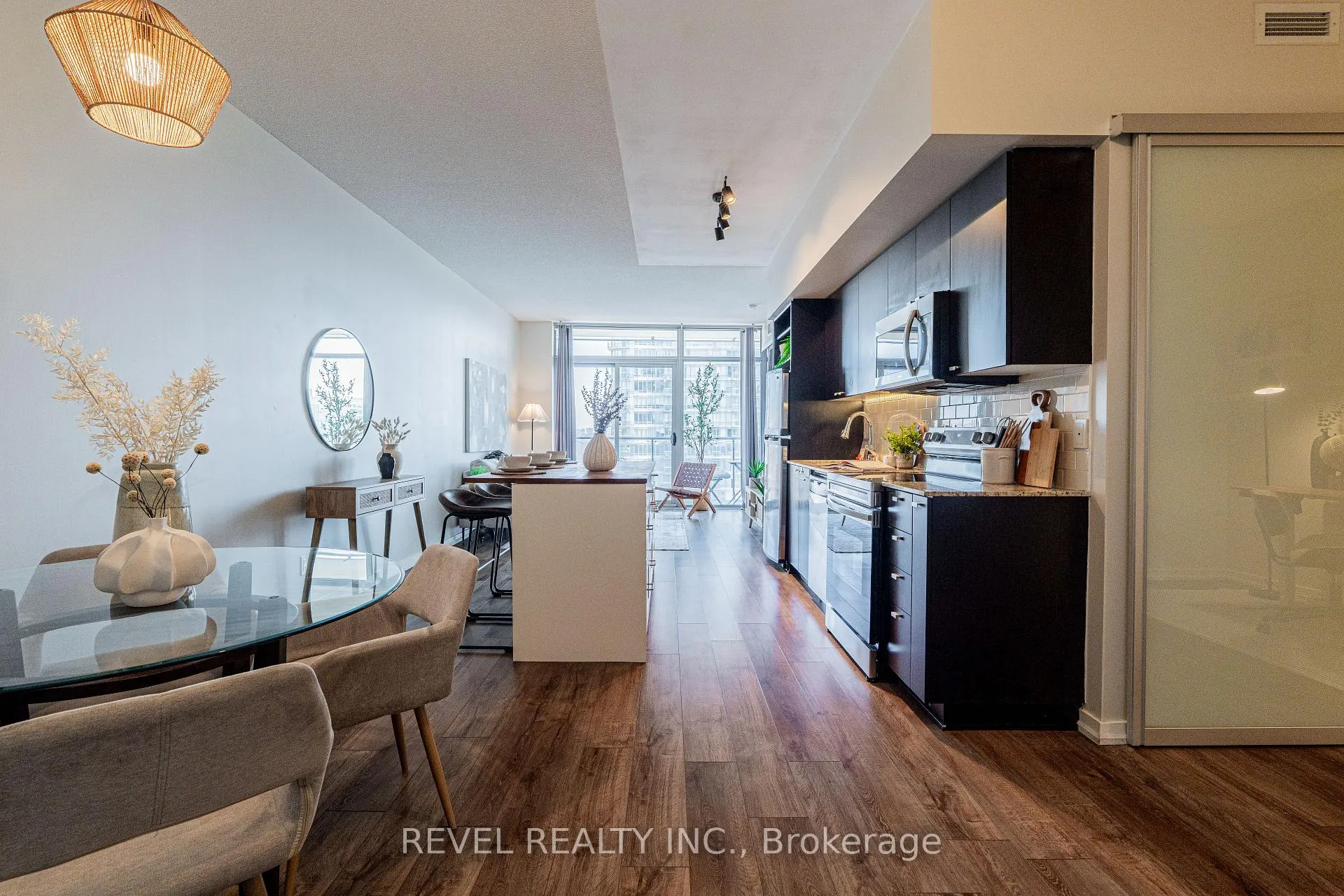 Front of Unit 1616, 103 The Queensway Avenue
