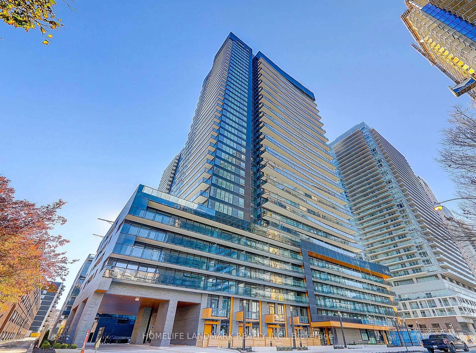 Photo 2 of Unit 3201, 117 Broadway Avenue, Toronto, Mount Pleasant West — HOMEH