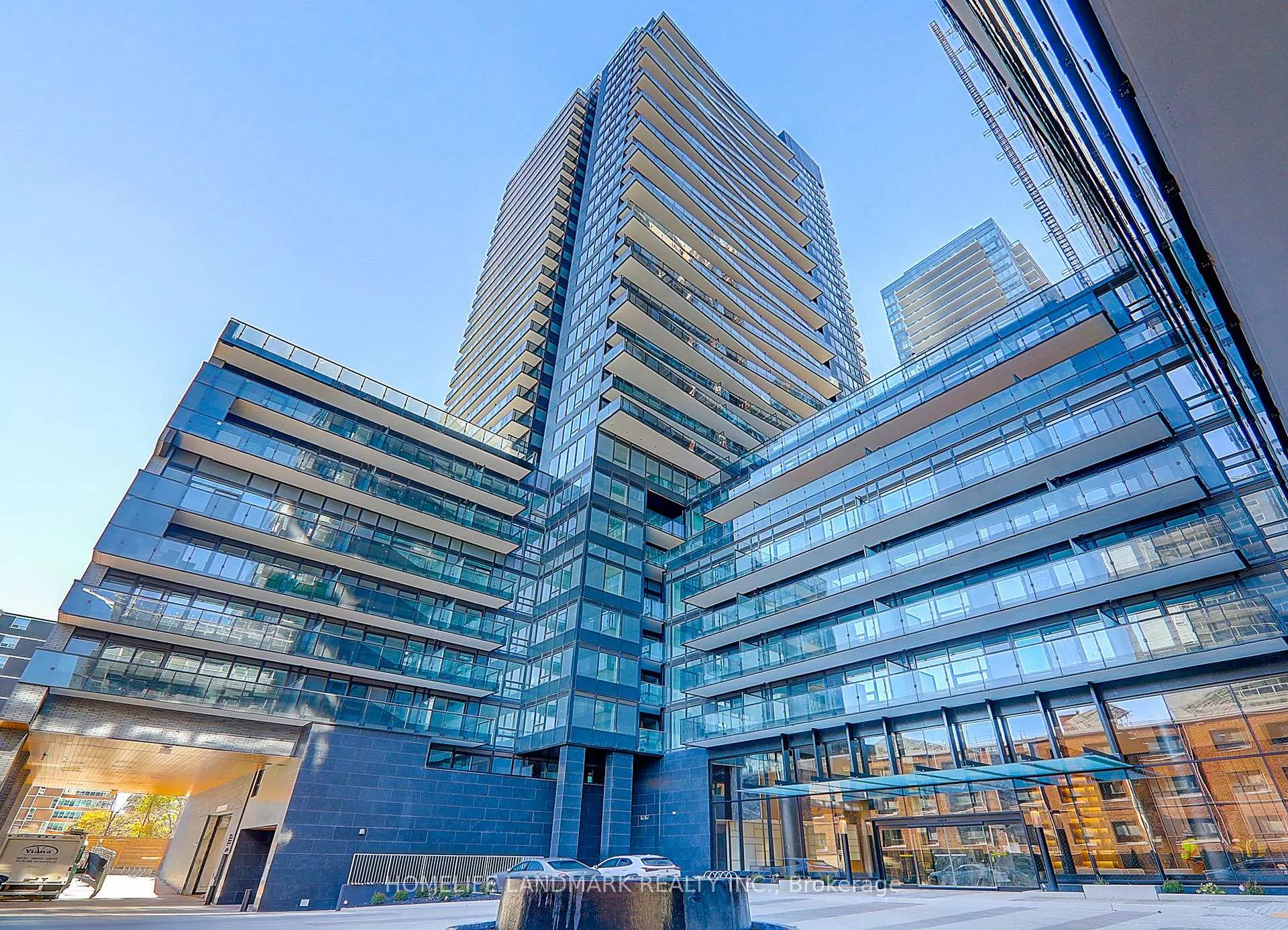 Photo 4 of Unit 3201, 117 Broadway Avenue, Toronto, Mount Pleasant West — HOMEH