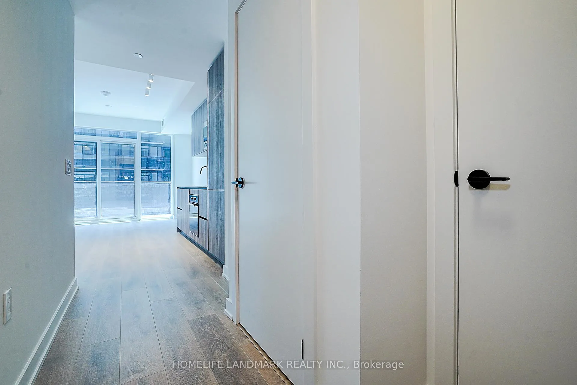 Photo 13 of Unit 3201, 117 Broadway Avenue, Toronto, Mount Pleasant West — HOMEH