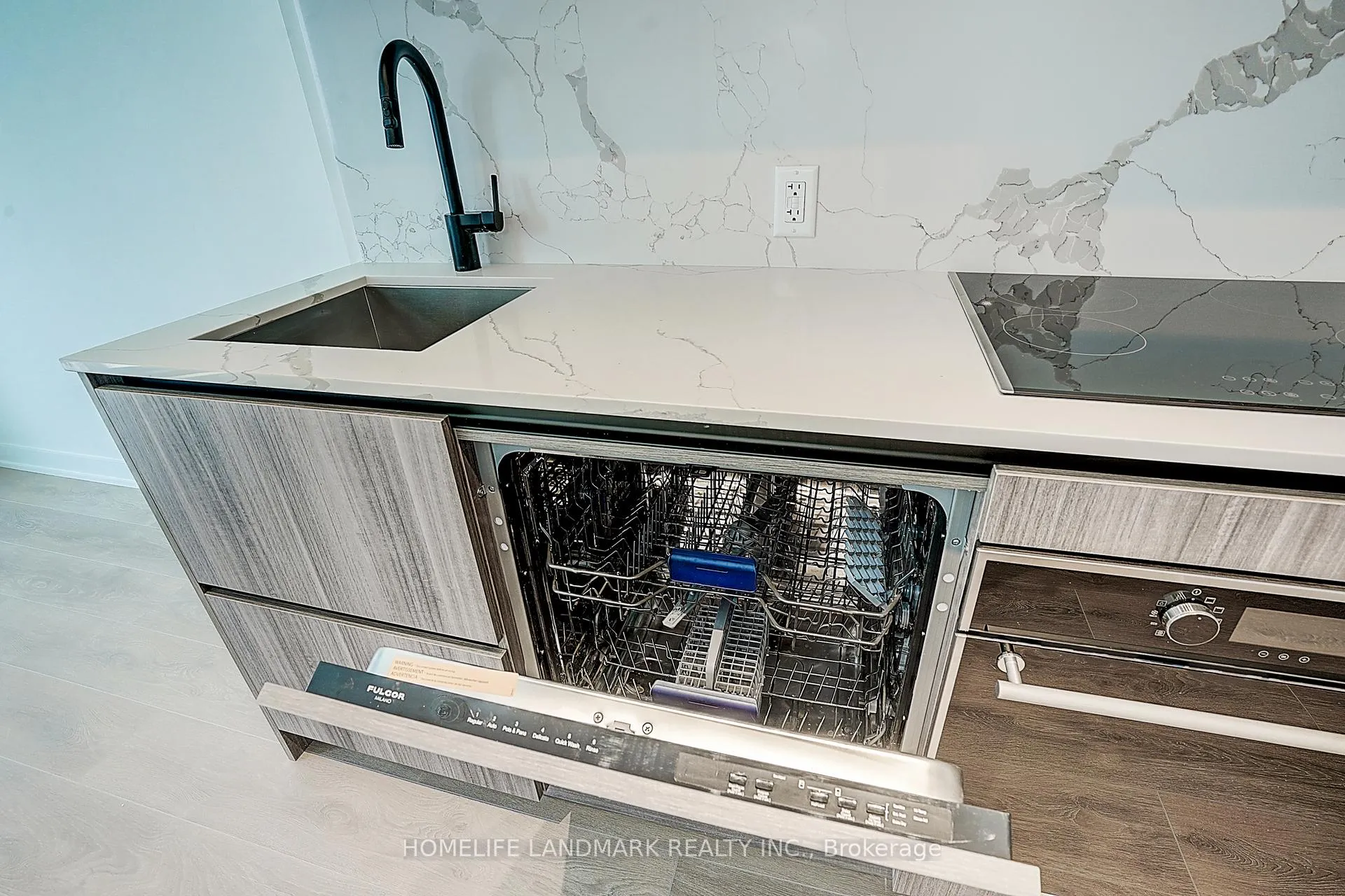 Photo 21 of Unit 3201, 117 Broadway Avenue, Toronto, Mount Pleasant West — HOMEH