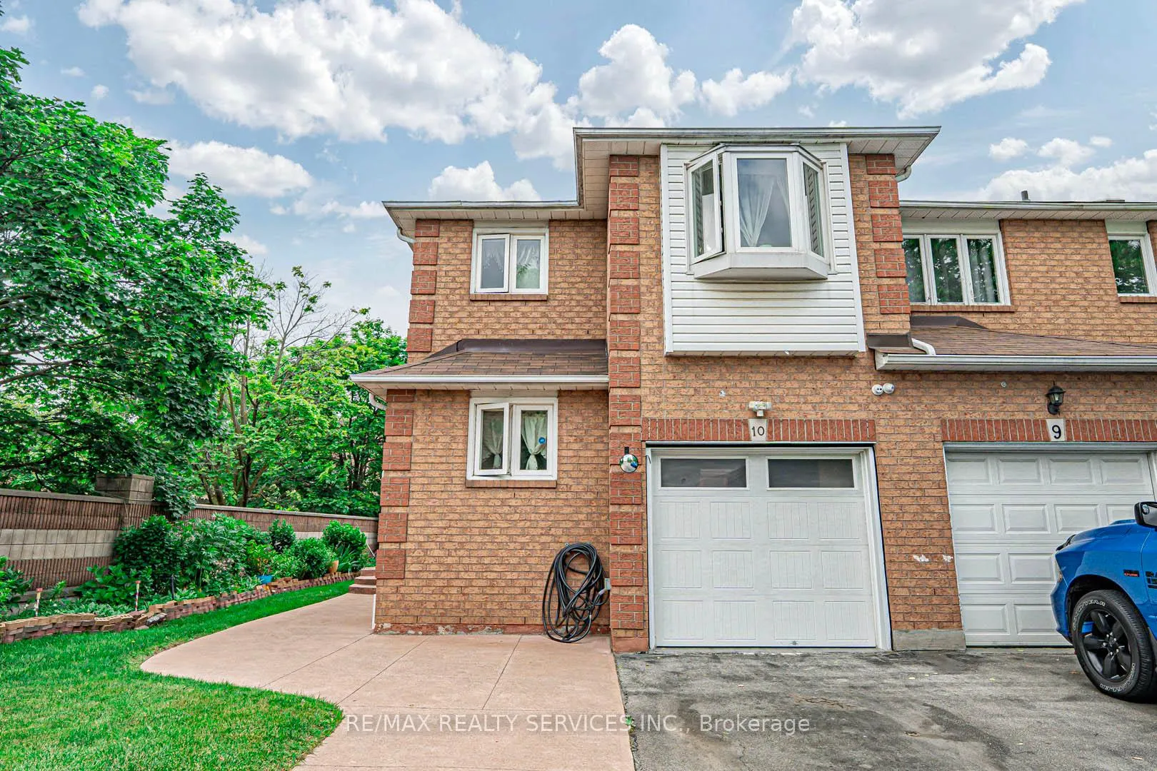 Front of Unit 10, 10 Shirley Place